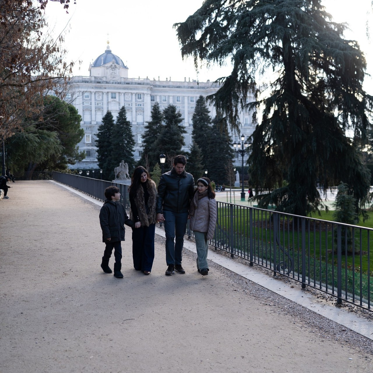 Madrid Photographer for Proposals, Engagements & Families | Anya Petrova