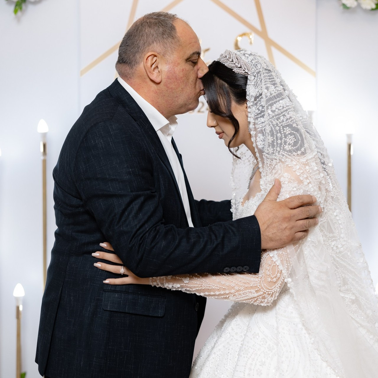 Müştəri məmnuniyyəti. AysuHasani