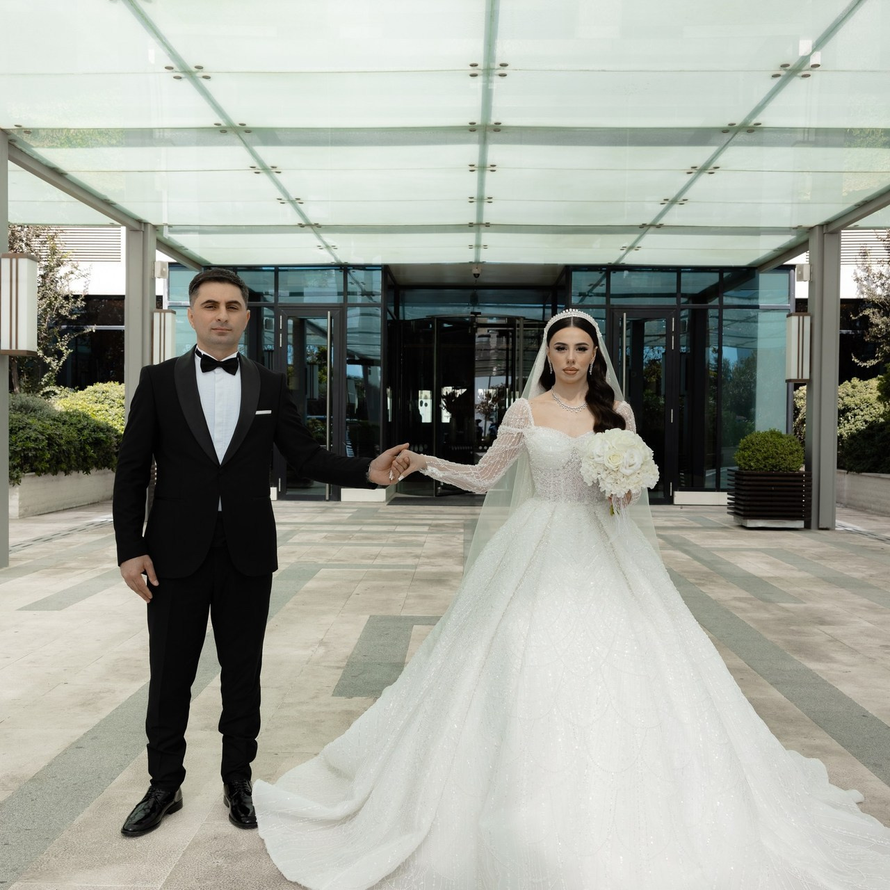 Müştəri məmnuniyyəti. AysuHasani