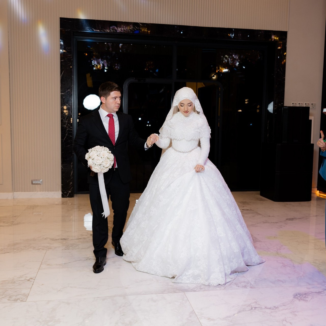 Müştəri məmnuniyyəti. AysuHasani