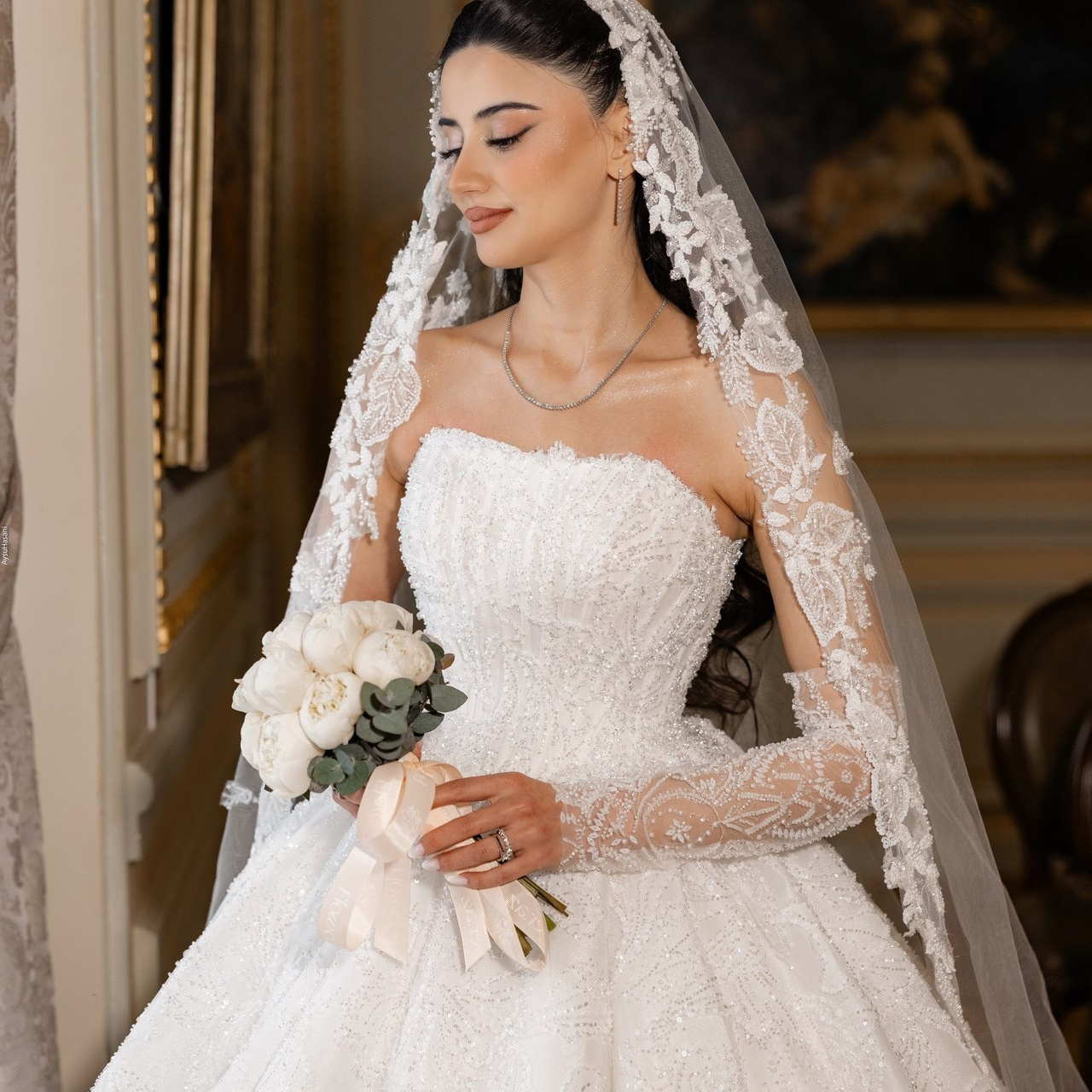 Müştəri məmnuniyyəti. AysuHasani