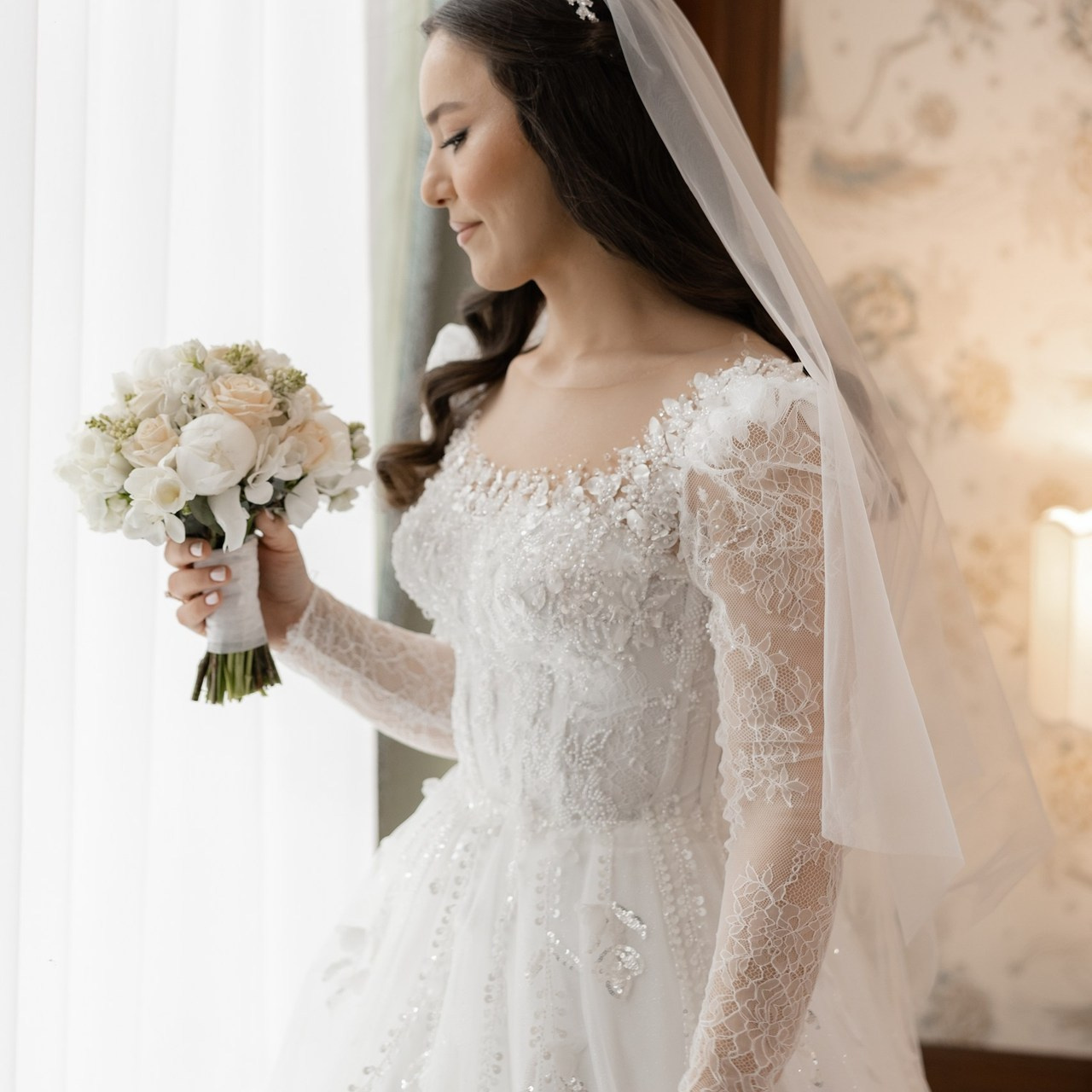 Müştəri məmnuniyyəti. AysuHasani