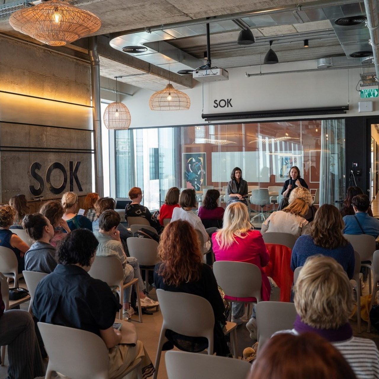 Отзывы. Визуальный брендинг