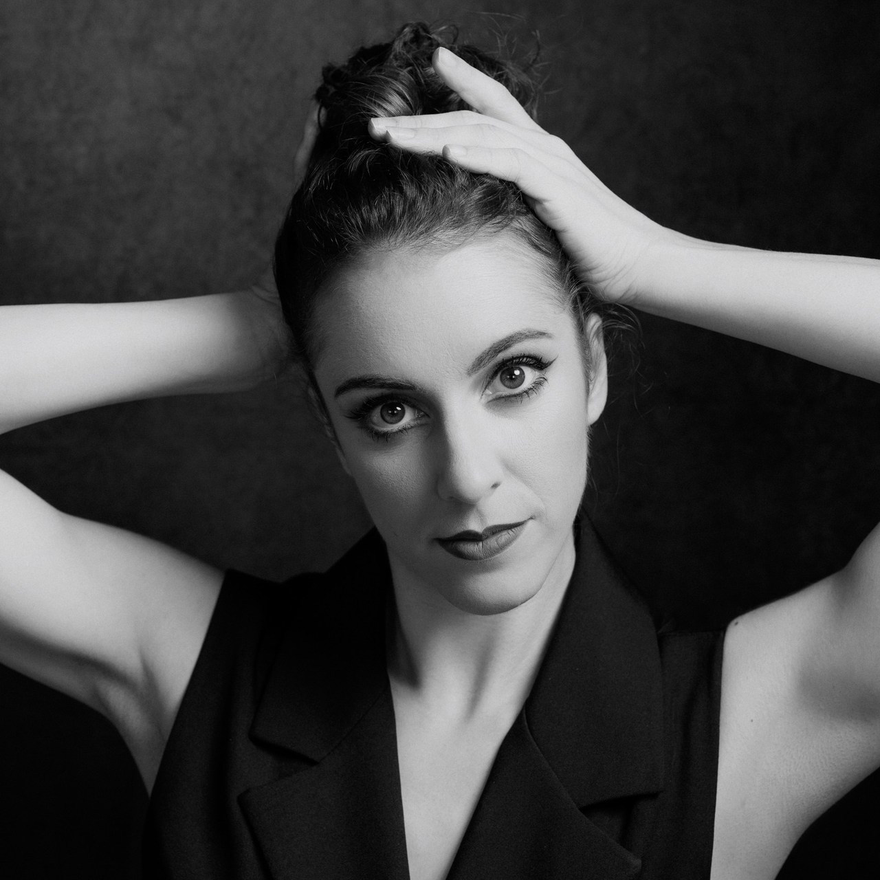 Kristina Kozheltsova — Black & White Portrait Photographer in Leipzig