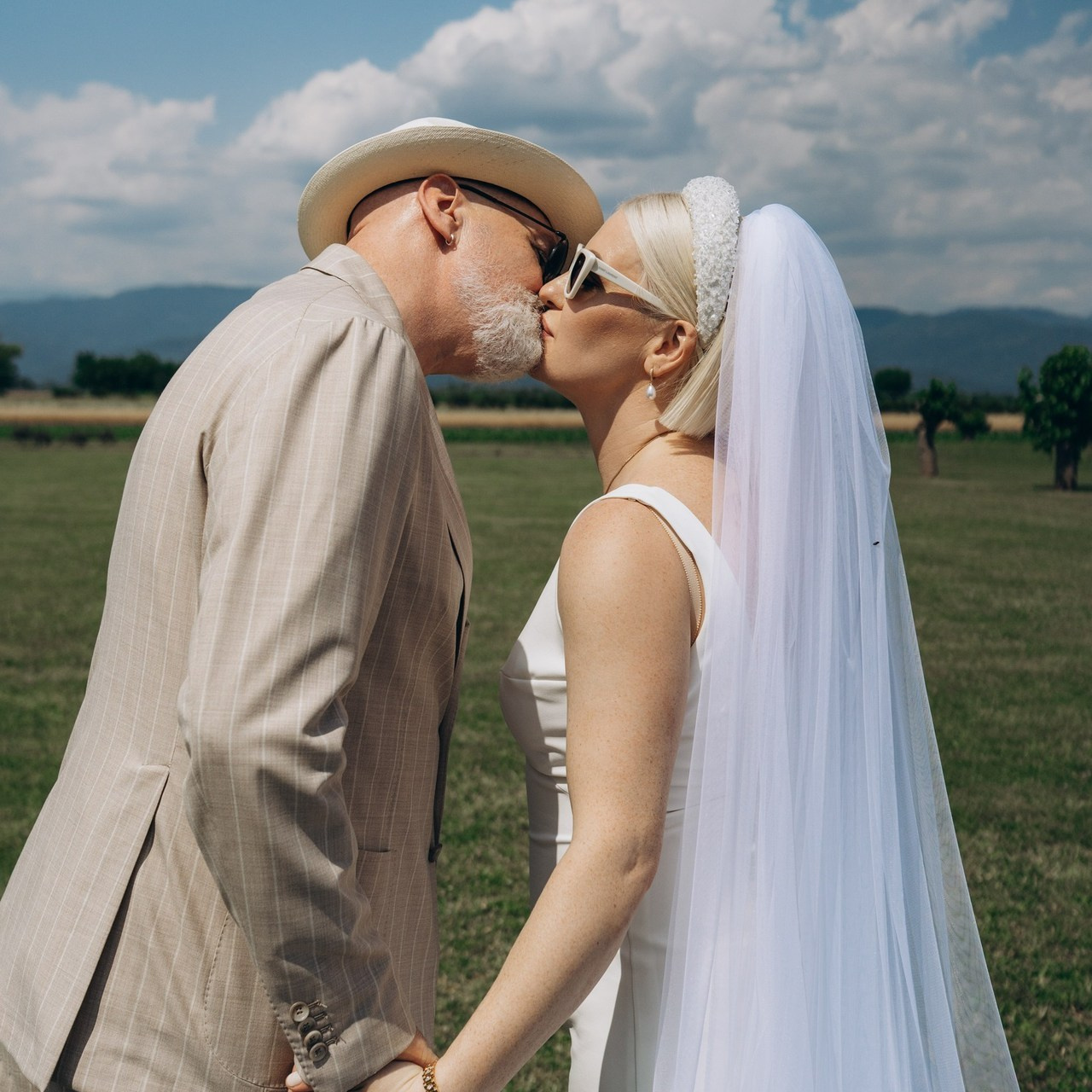 Reviews. Maternity/Love story/Wedding photographer