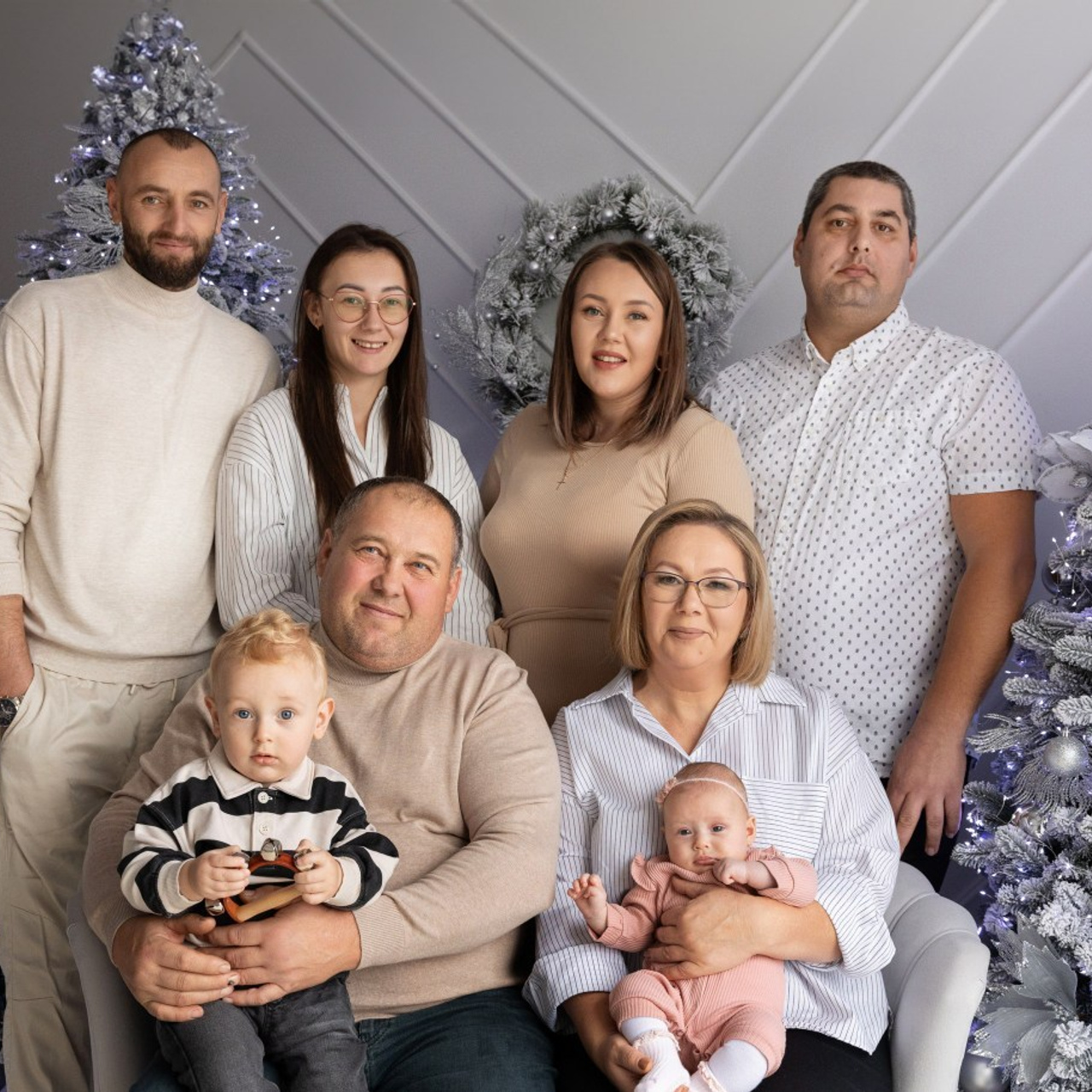 RECENZII. Fotograf de familie la Ungheni și Reggio-Emilia, Alessia Slivca