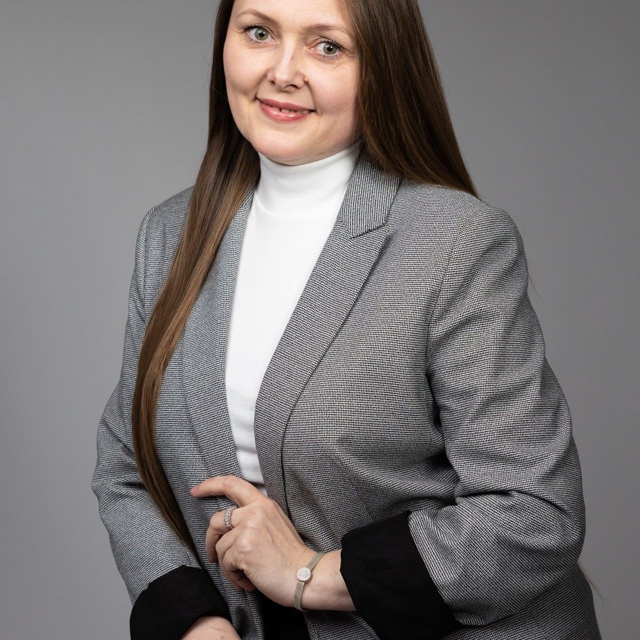 RECENZII. Fotograf de familie la Ungheni și Reggio-Emilia, Alessia Slivca