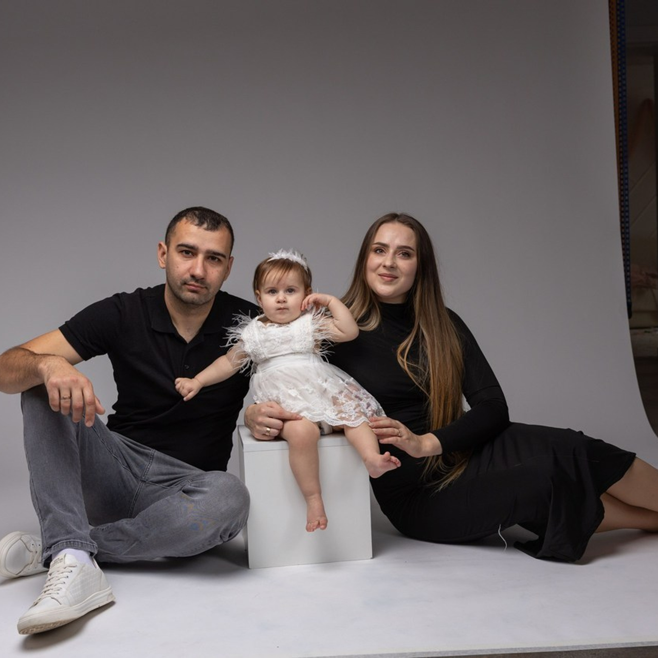 RECENZII. Fotograf de familie la Ungheni și Reggio-Emilia, Alessia Slivca