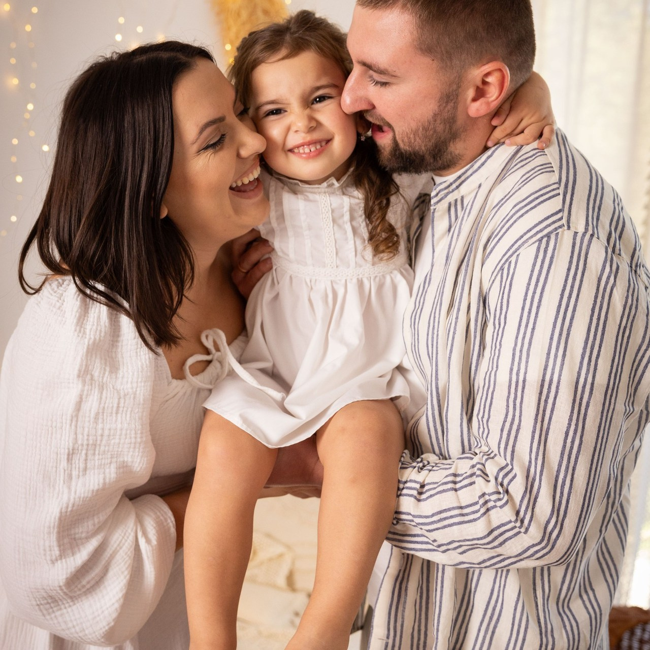 RECENZII. Fotograf de familie la Ungheni și Reggio-Emilia, Alessia Slivca