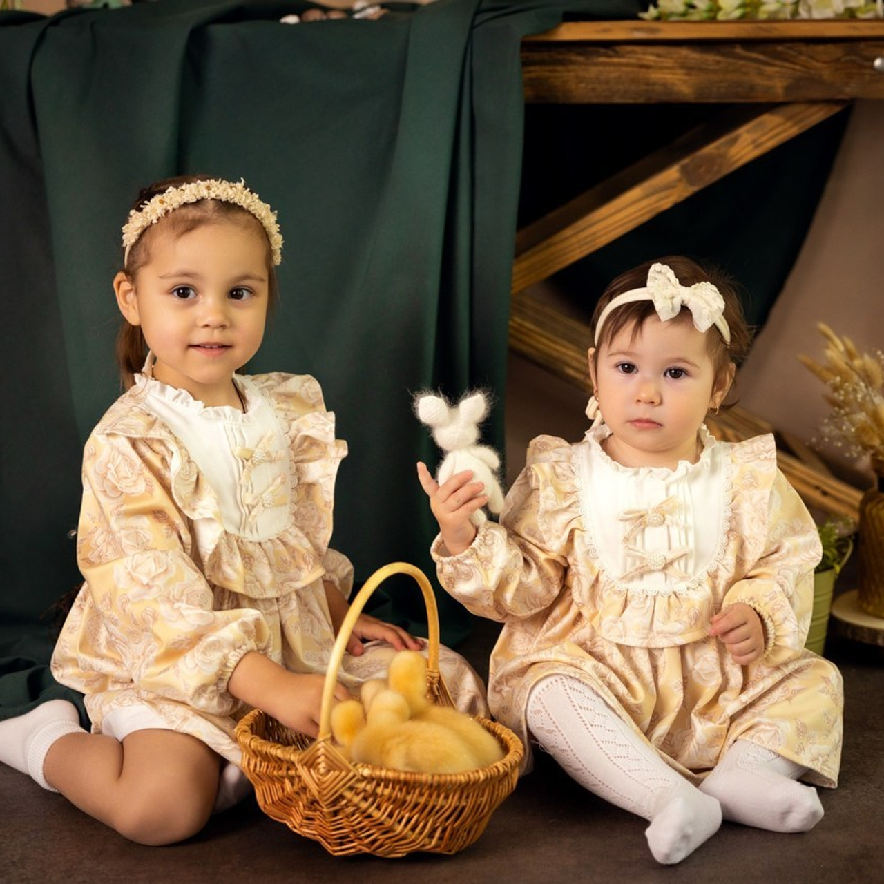 RECENZII. Fotograf de familie la Ungheni și Reggio-Emilia, Alessia Slivca