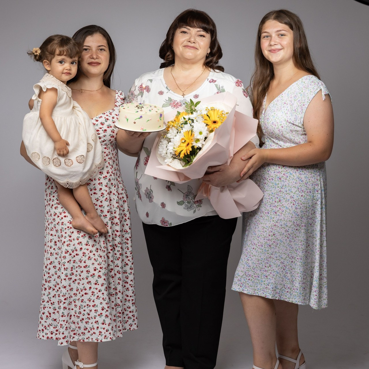 RECENZII. Fotograf de familie la Ungheni și Reggio-Emilia, Alessia Slivca