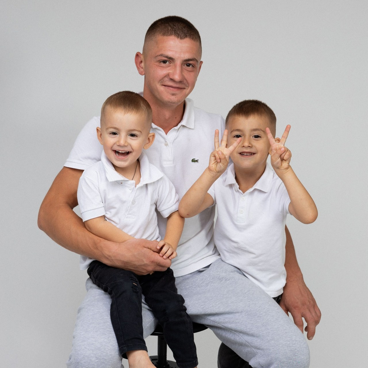 RECENZII. Fotograf de familie la Ungheni și Reggio-Emilia, Alessia Slivca