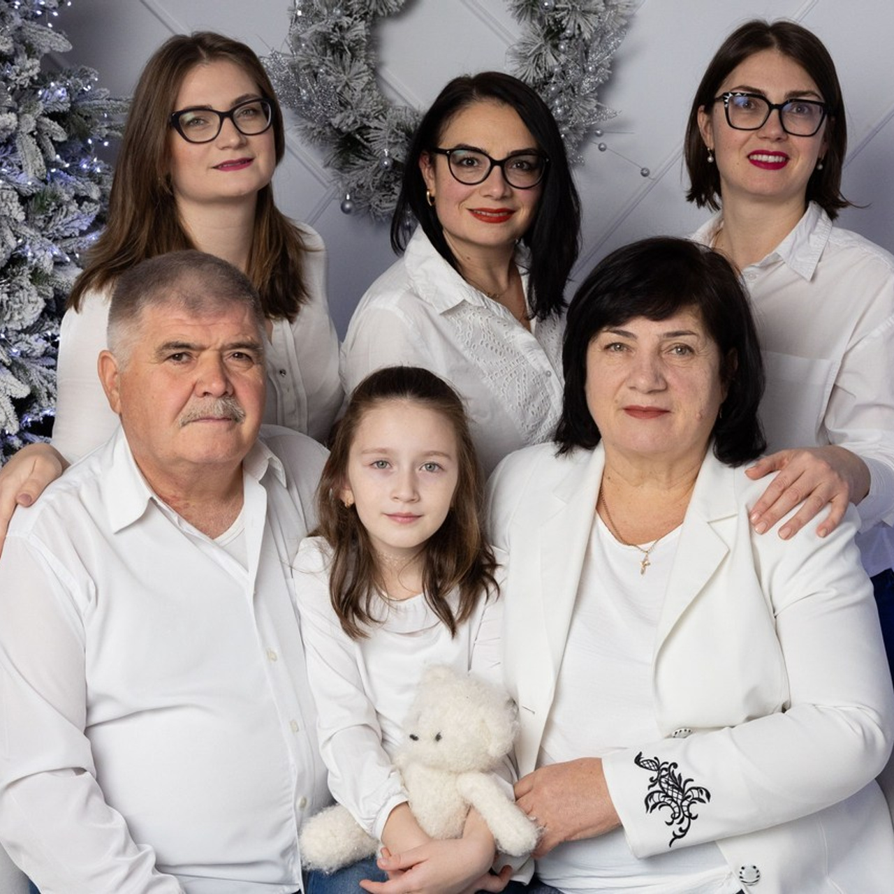 RECENZII. Fotograf de familie la Ungheni și Reggio-Emilia, Alessia Slivca