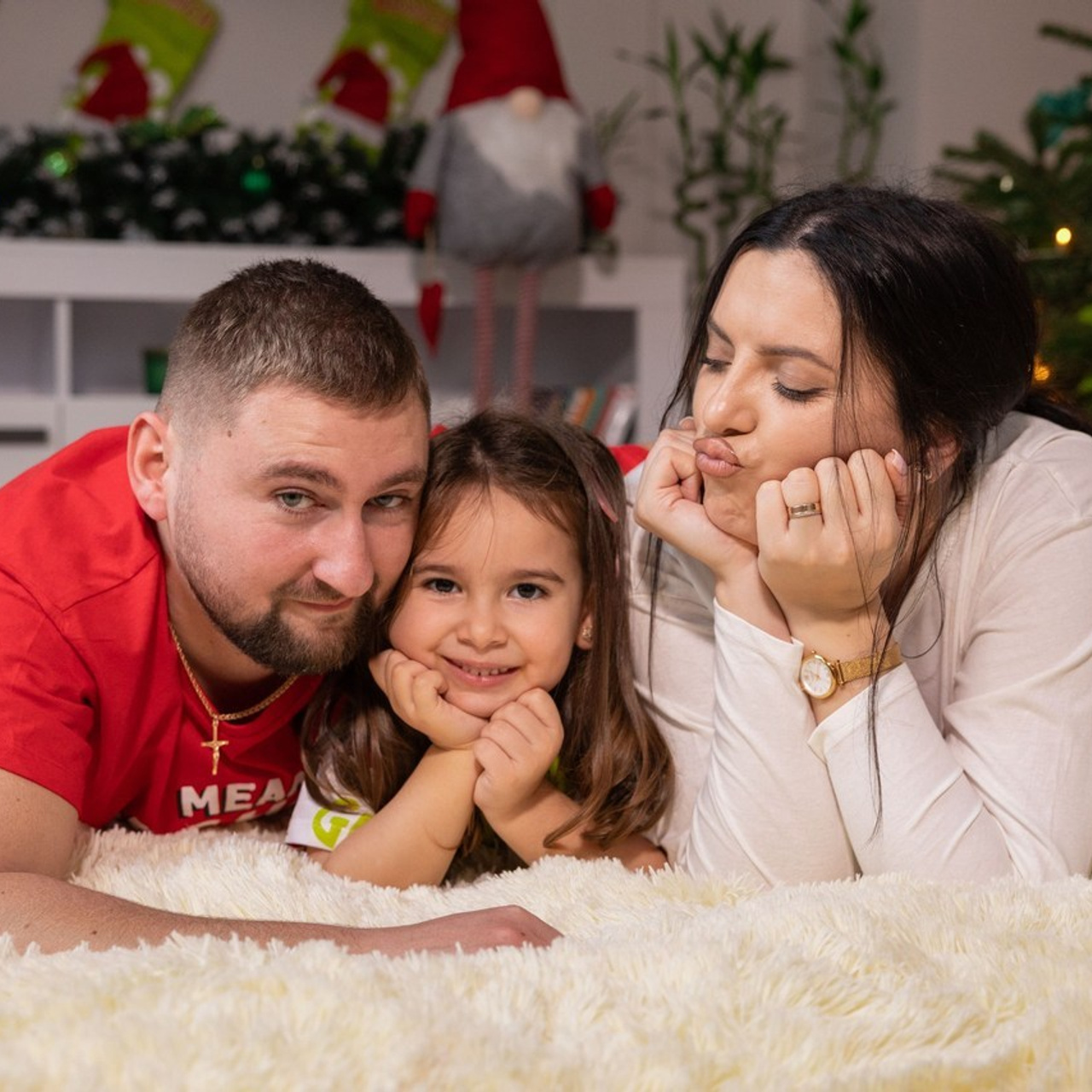 RECENZII. Fotograf de familie la Ungheni și Reggio-Emilia, Alessia Slivca