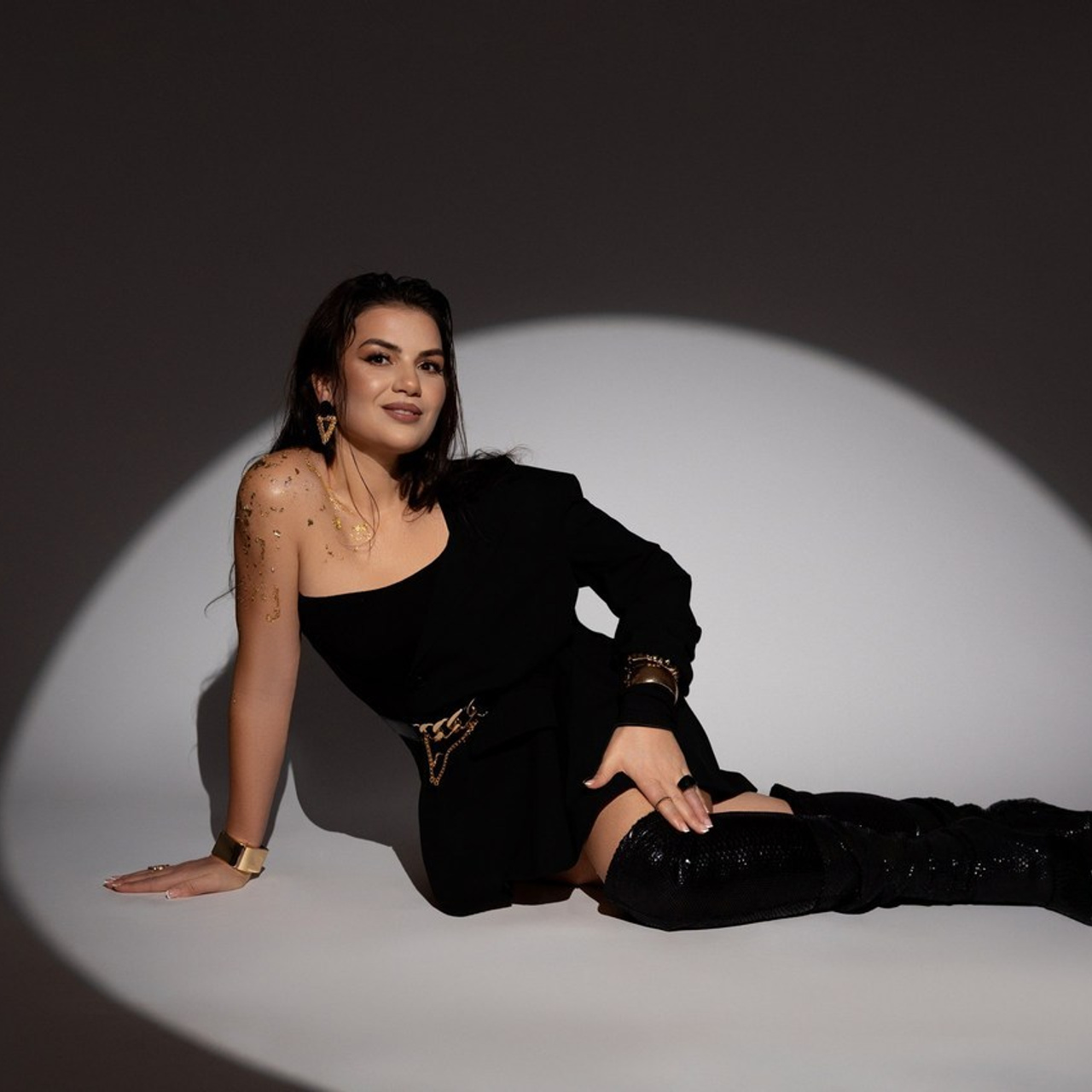 RECENZII. Fotograf de familie la Ungheni și Reggio-Emilia, Alessia Slivca