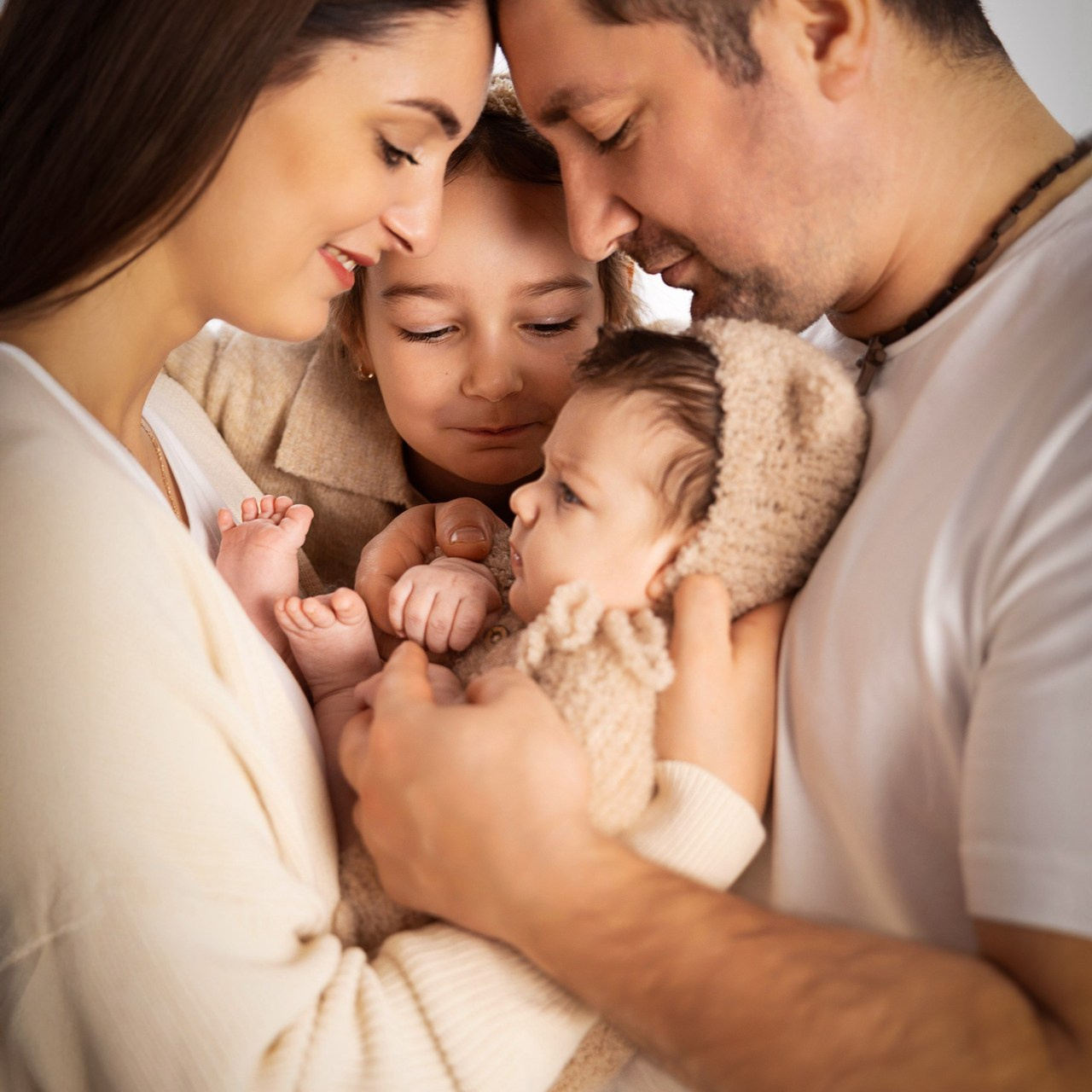 RECENZII. Fotograf de familie la Ungheni și Reggio-Emilia, Alessia Slivca