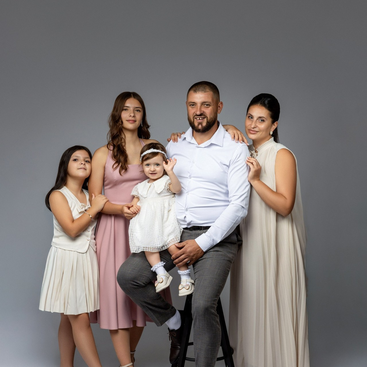 RECENZII. Fotograf de familie la Ungheni și Reggio-Emilia, Alessia Slivca