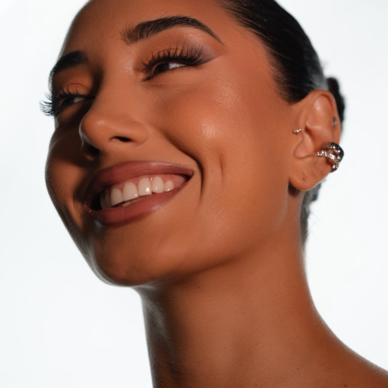 Beauty Content. Erdenet | Female Photographer & Content Creator