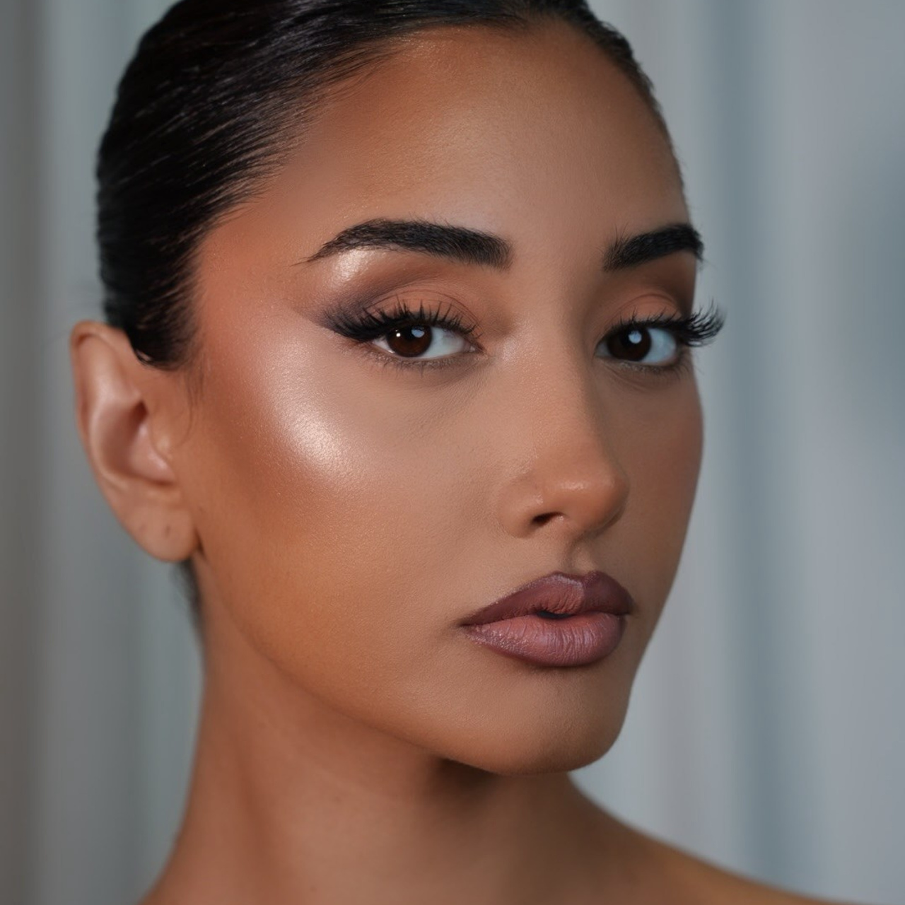 Beauty Content. Erdenet | Female Photographer & Content Creator