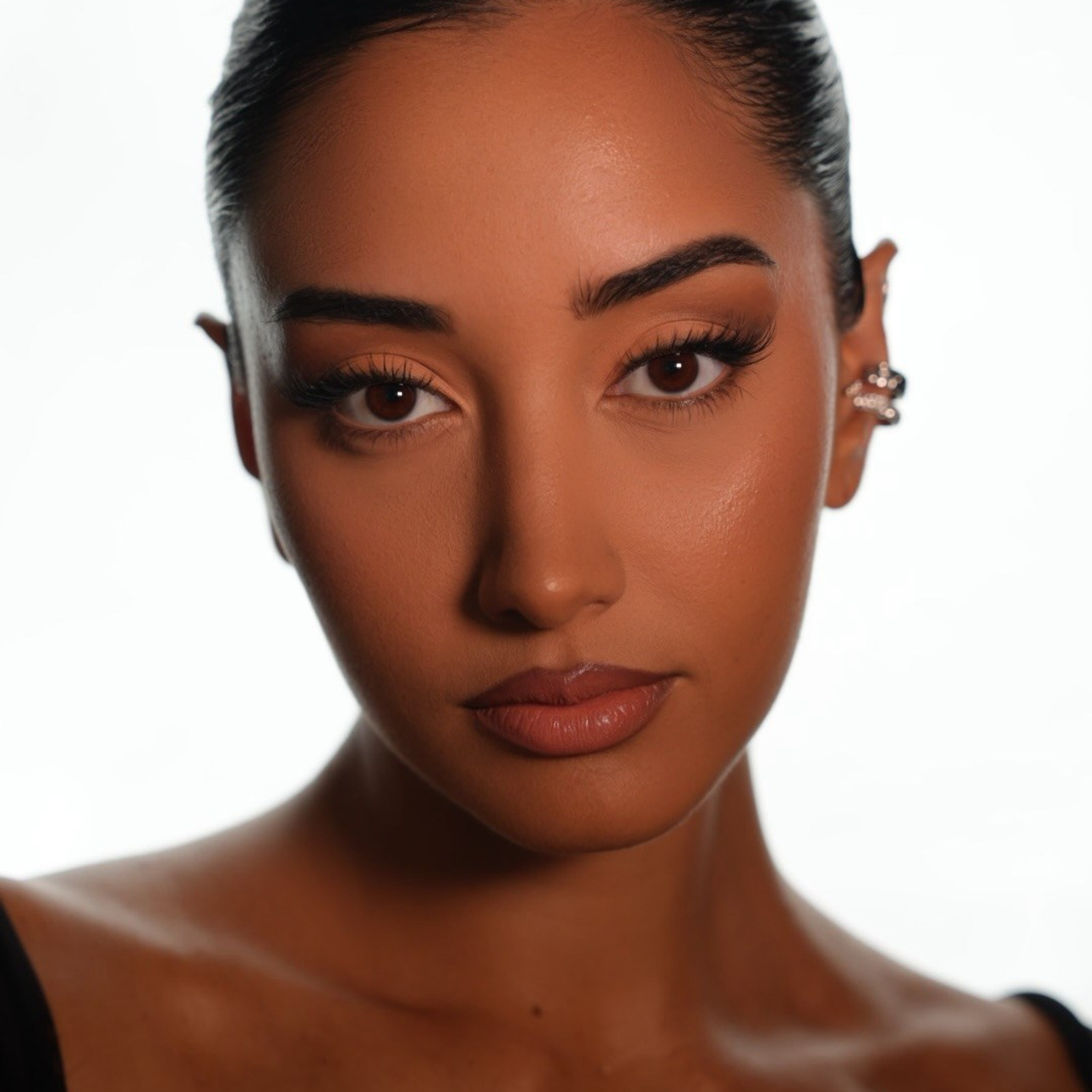 Beauty Content. Erdenet | Female Photographer & Content Creator