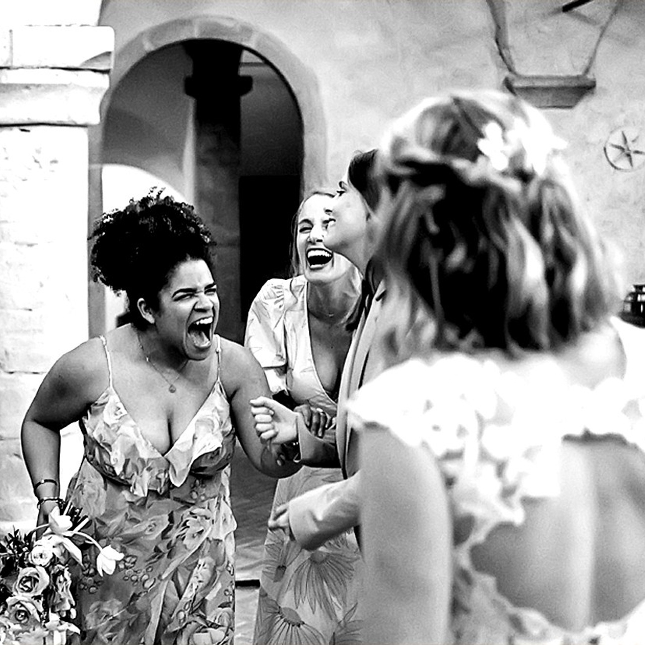 il lancio del bouquet della sposa 
