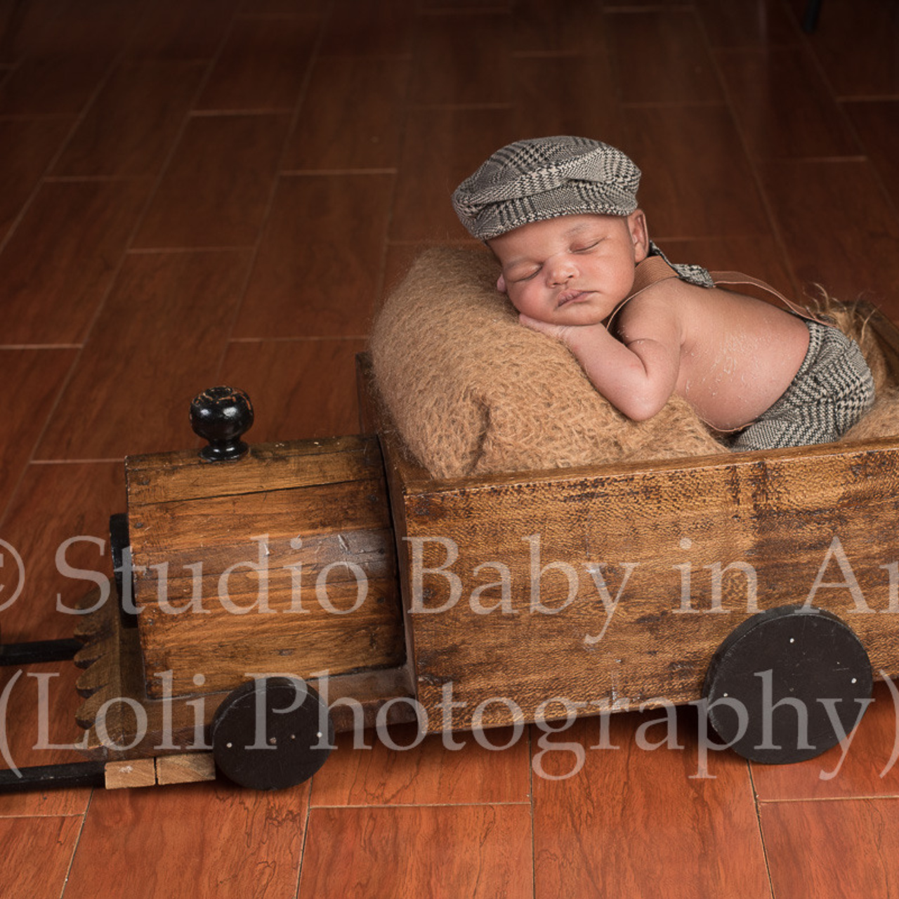 Happy Clients our Newborn Baby and Family shoot @Nairobi & Mombasa. Newborn, Baby, Maternity and Family Photographer Nairobi Mombasa Kenya