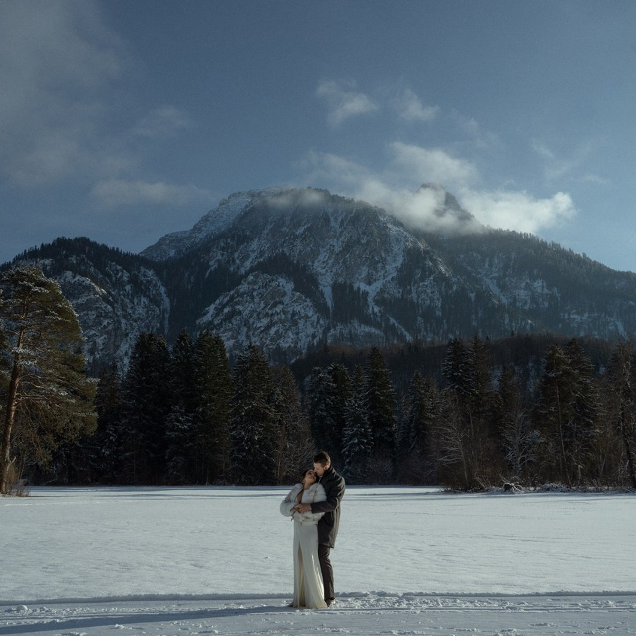 REVIEWS. Couple & wedding photographer based in Bavaria Germany Alps I ForLoveLegends