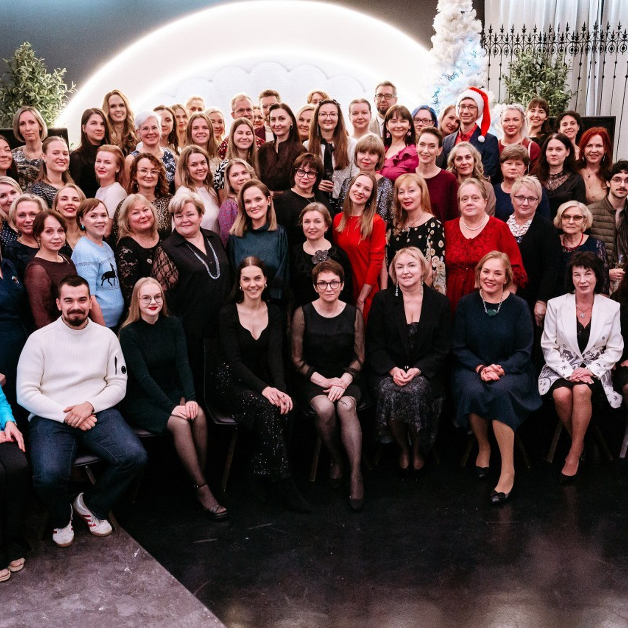 Arvustused. Jelizaveta Gross - reportaaži- ja portreefotograaf Narvas