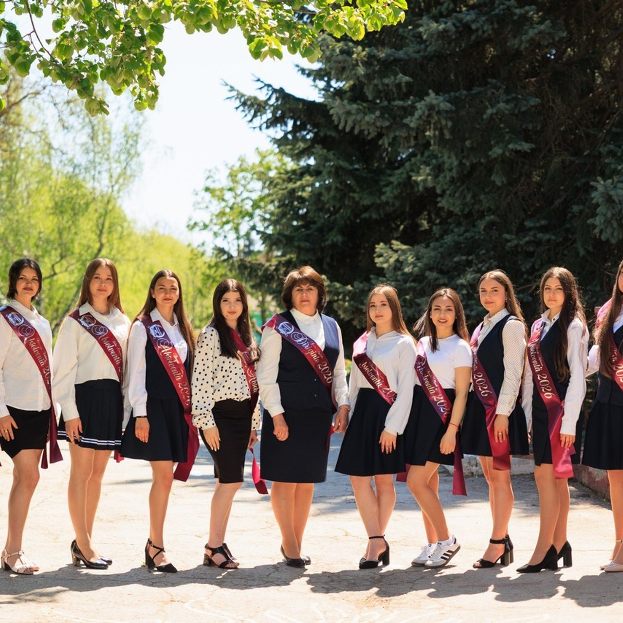 Recenzii Estudent.md – Păreri despre Albume și Ședințe Foto de Absolvire