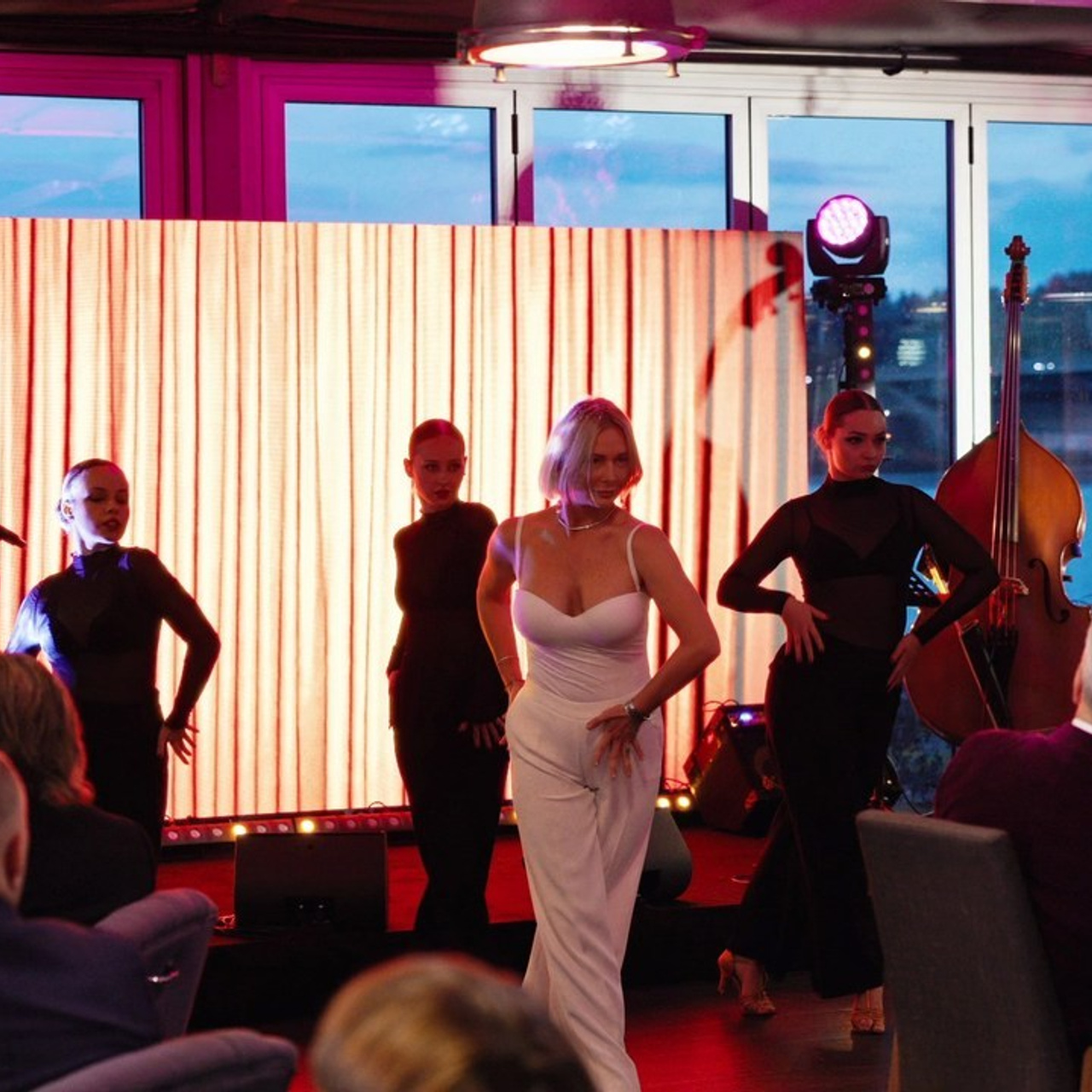 Евгений Тимофеев | Свадебный и контент-фотограф и видеограф в Риге