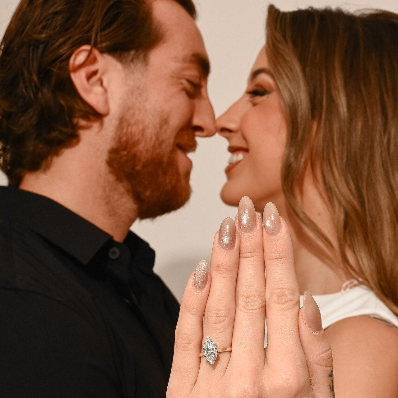 Επαγγελματική φωτογράφιση εγκυμοσύνης και νεογέννητου στη Ρόδο. Φωτογράφος νεογέννητων στη Ρόδο. Φωτογράφιση εγκυμοσύνης