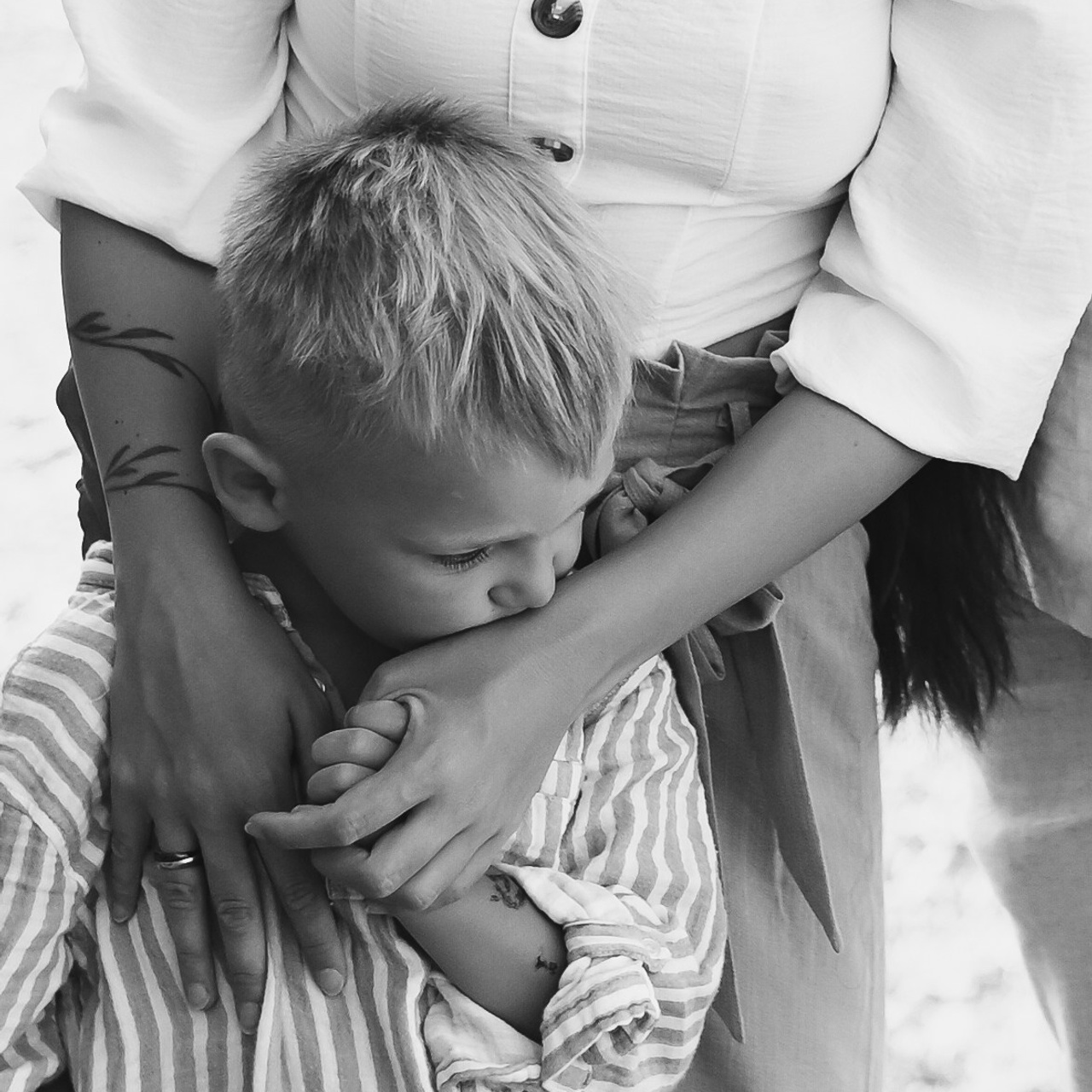 Family Photoshoot Rhodes. Φωτογράφος νεογέννητων στη Ρόδο. Φωτογράφιση εγκυμοσύνης