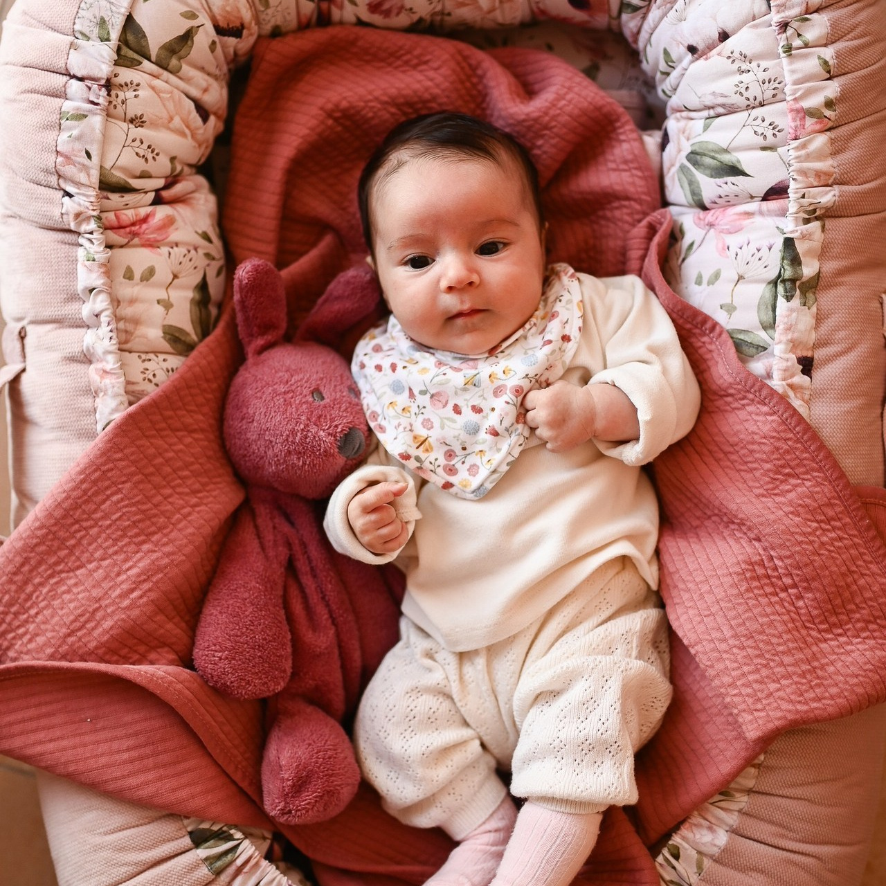 Επαγγελματική φωτογράφιση εγκυμοσύνης και νεογέννητου στη Ρόδο. Φωτογράφος νεογέννητων στη Ρόδο. Φωτογράφιση εγκυμοσύνης