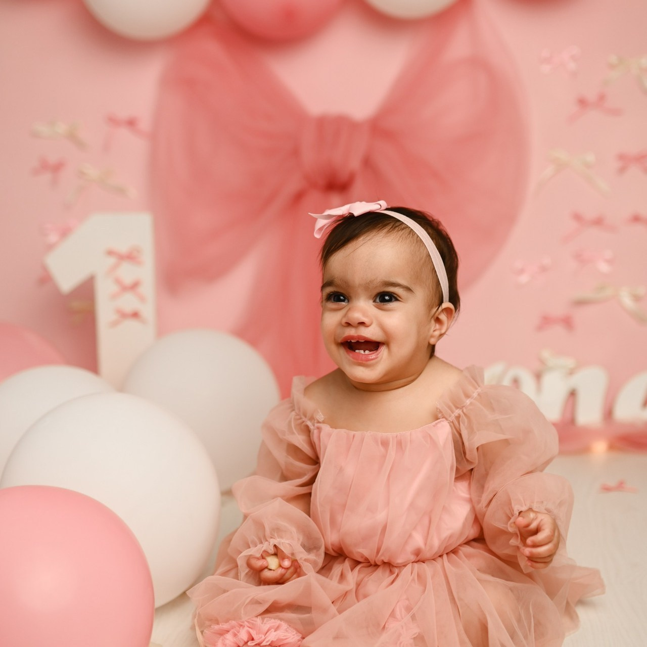 Επαγγελματική φωτογράφιση εγκυμοσύνης και νεογέννητου στη Ρόδο. Φωτογράφος νεογέννητων στη Ρόδο. Φωτογράφιση εγκυμοσύνης