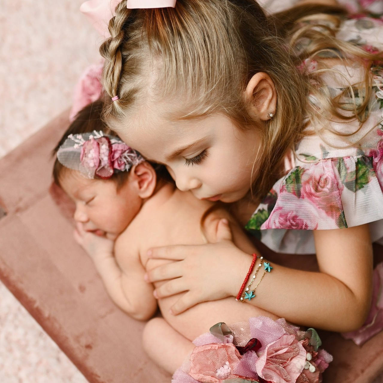 FEEDBACK. Newborn Photographer Karolina