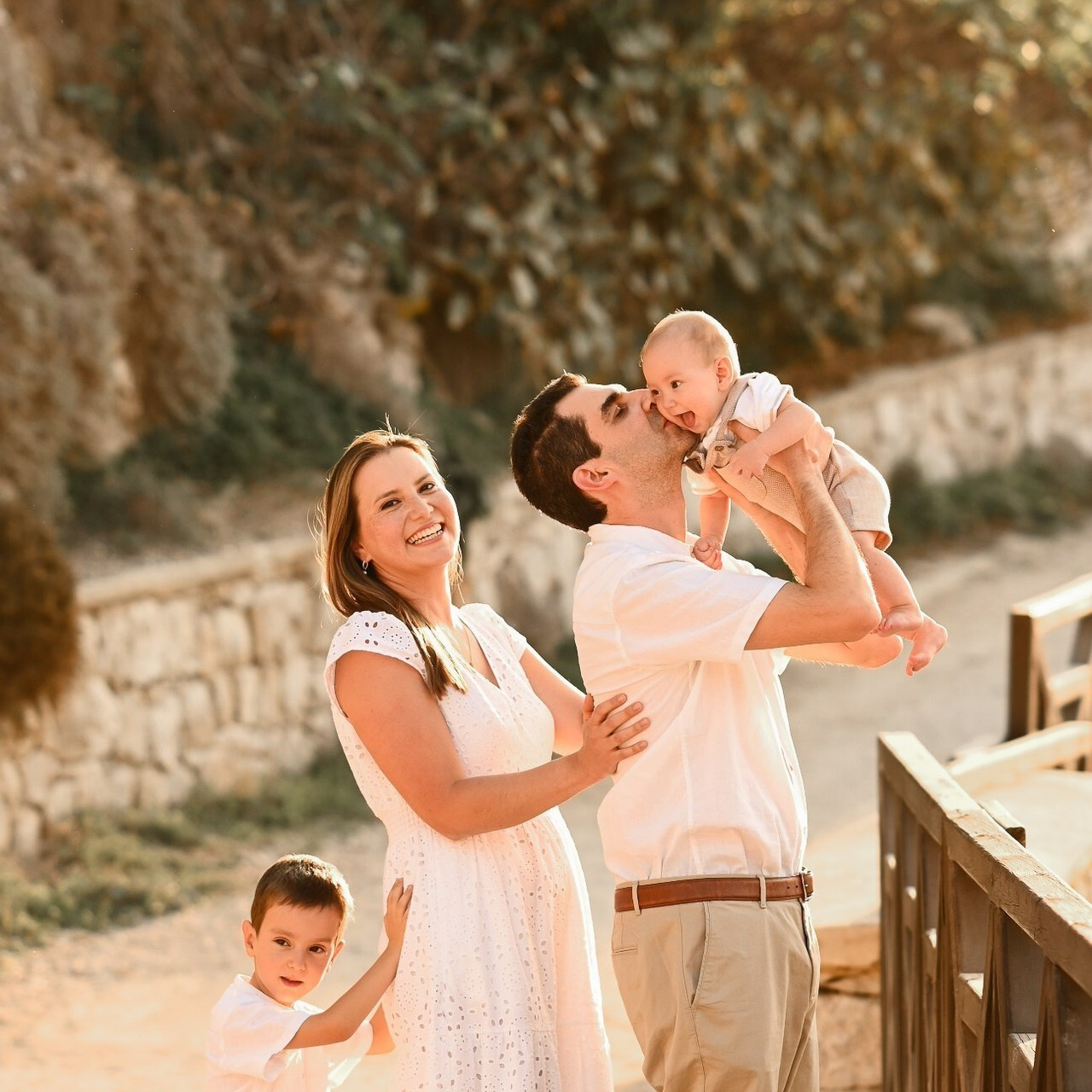 Επαγγελματική φωτογράφιση εγκυμοσύνης και νεογέννητου στη Ρόδο. Φωτογράφος νεογέννητων στη Ρόδο. Φωτογράφιση εγκυμοσύνης