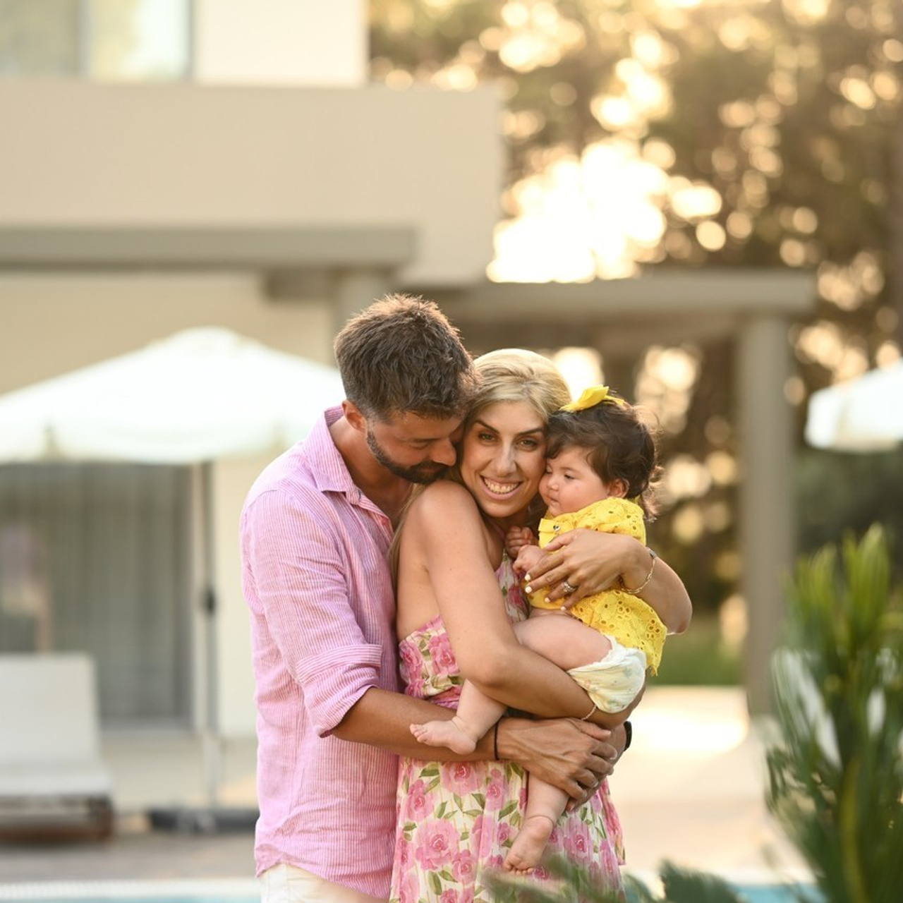 Επαγγελματική φωτογράφιση εγκυμοσύνης και νεογέννητου στη Ρόδο. Φωτογράφος νεογέννητων στη Ρόδο. Φωτογράφιση εγκυμοσύνης