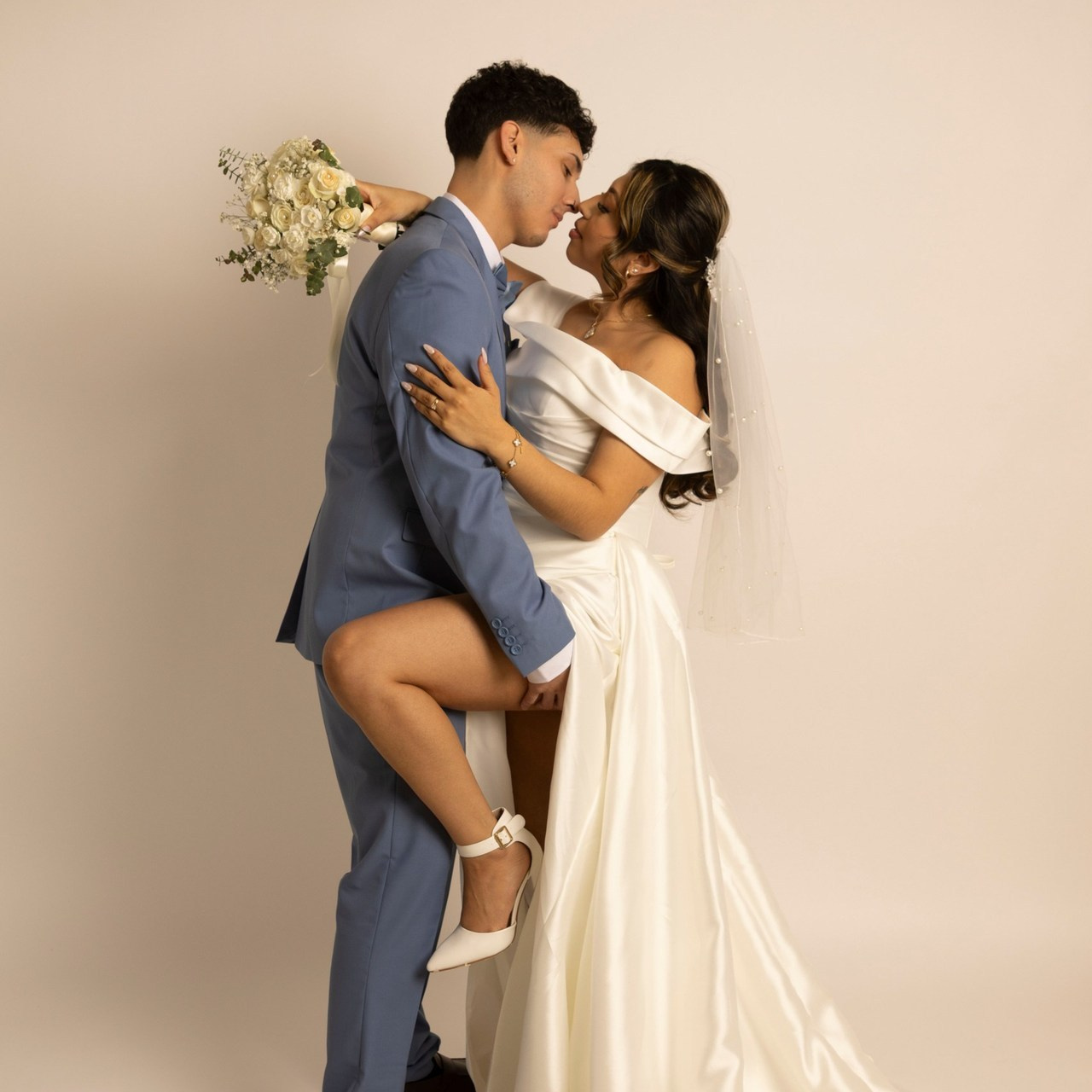 REVIEWS. SHOOT IT YOURSELF — SELF PORTRAIT STUDIO IN CHICAGO