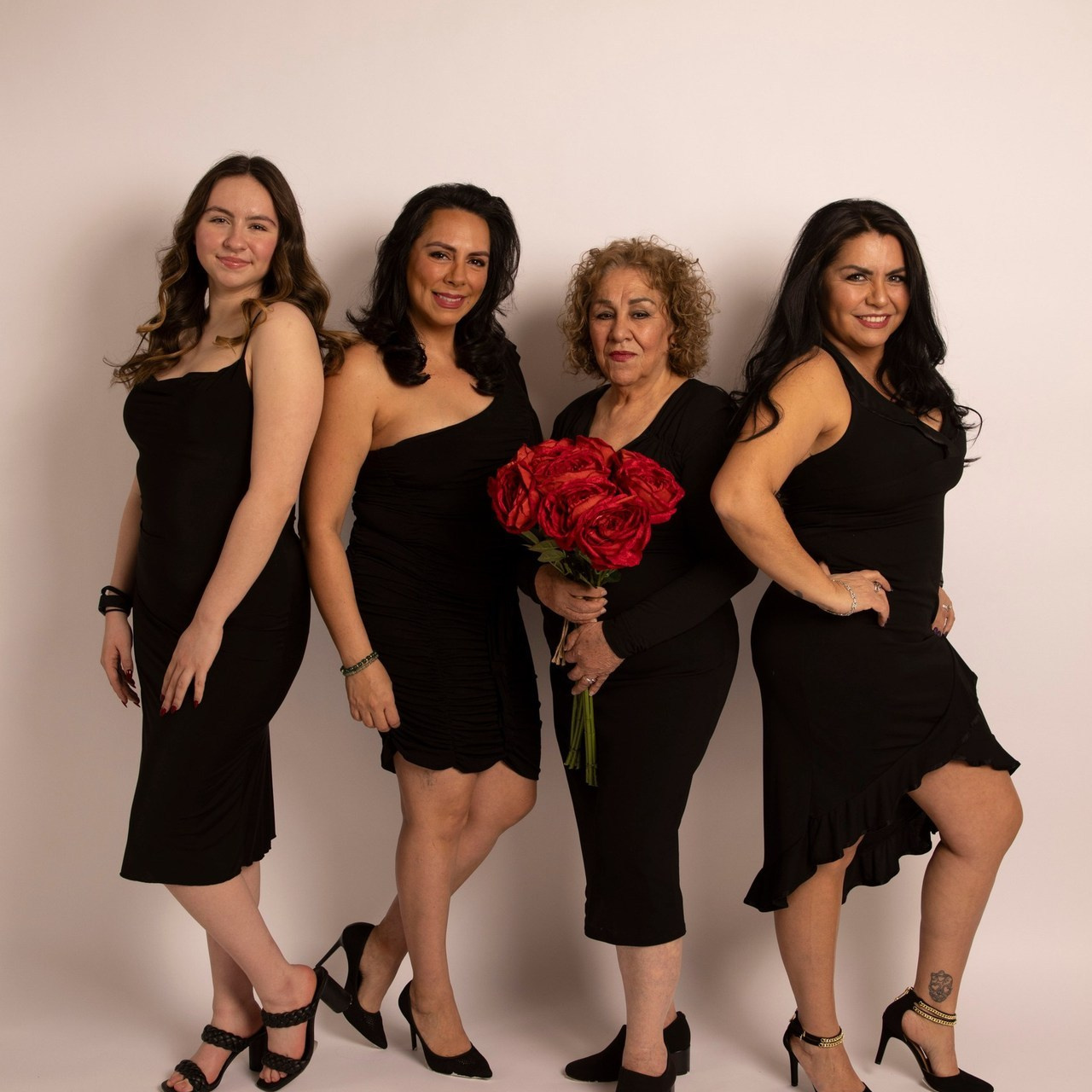 REVIEWS. SHOOT IT YOURSELF — SELF PORTRAIT STUDIO IN CHICAGO