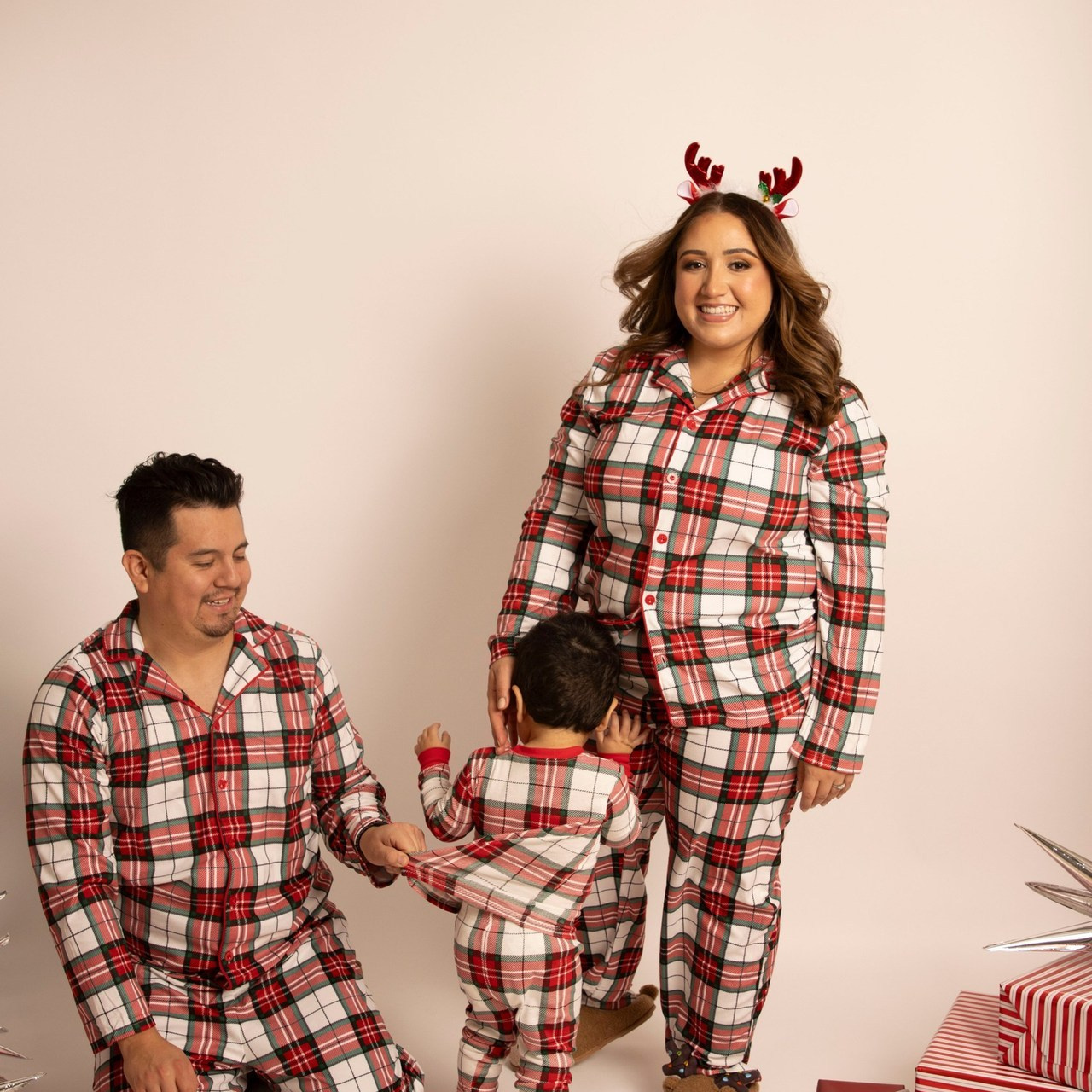 REVIEWS. SHOOT IT YOURSELF — SELF PORTRAIT STUDIO IN CHICAGO