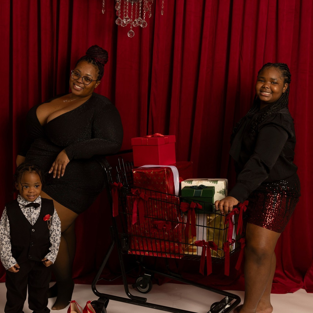 REVIEWS. SHOOT IT YOURSELF — SELF PORTRAIT STUDIO IN CHICAGO