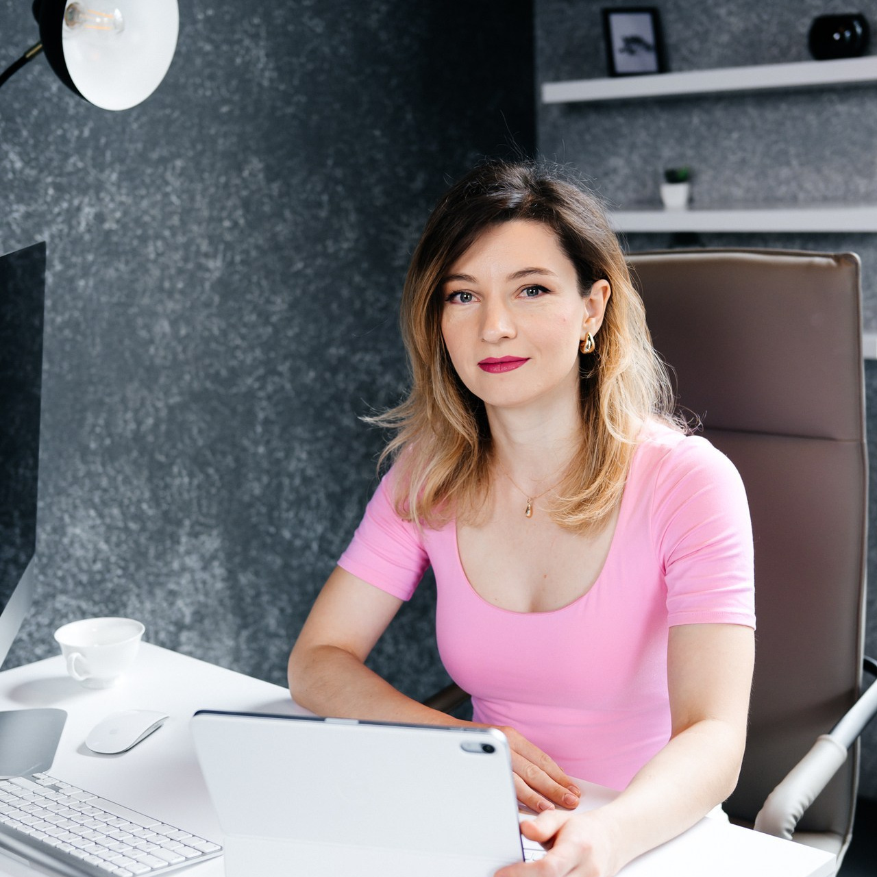 Recenzii. Fotograf Cătălina Munteanu