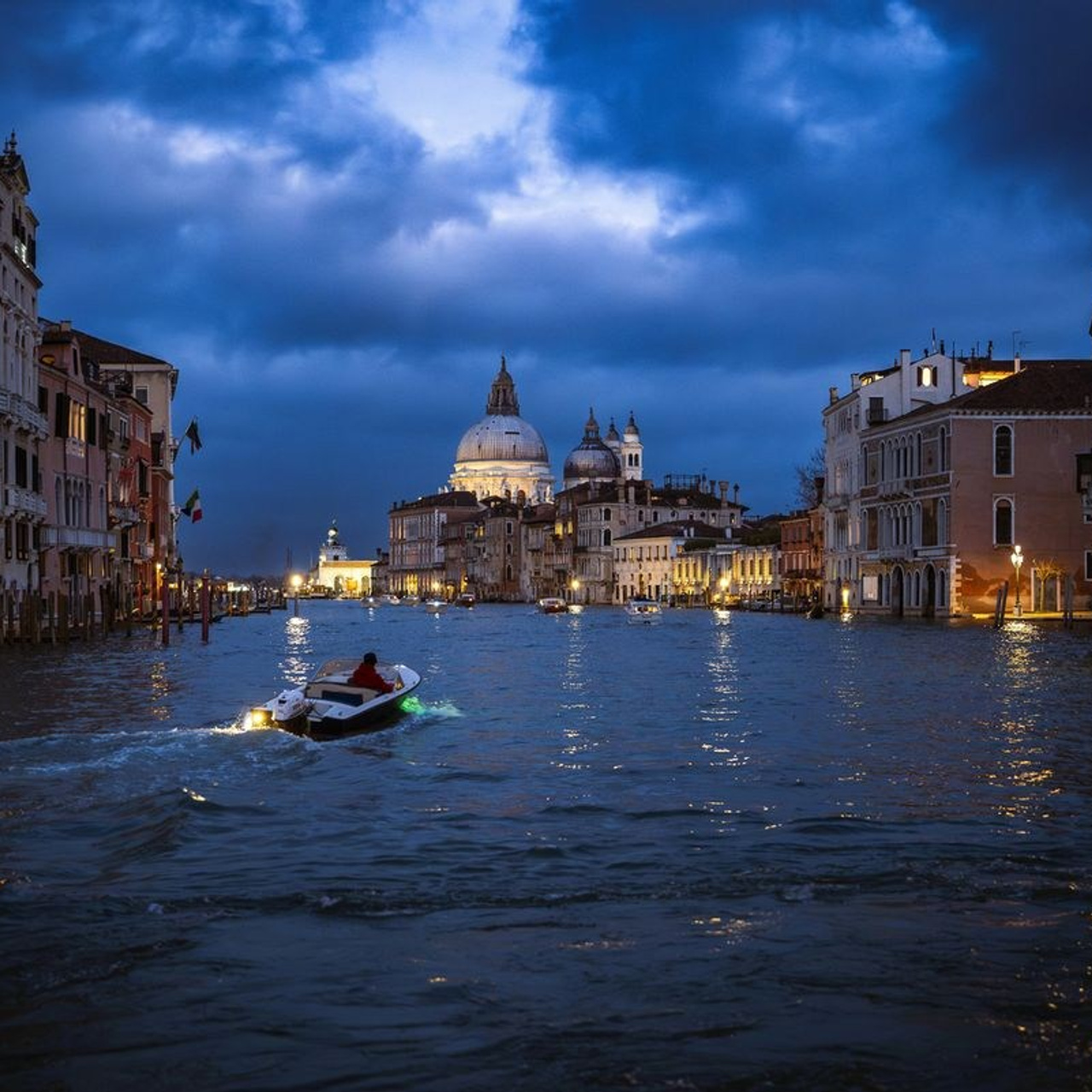 Tura foto Venetia 2027 – Carnavalul de la Venetia