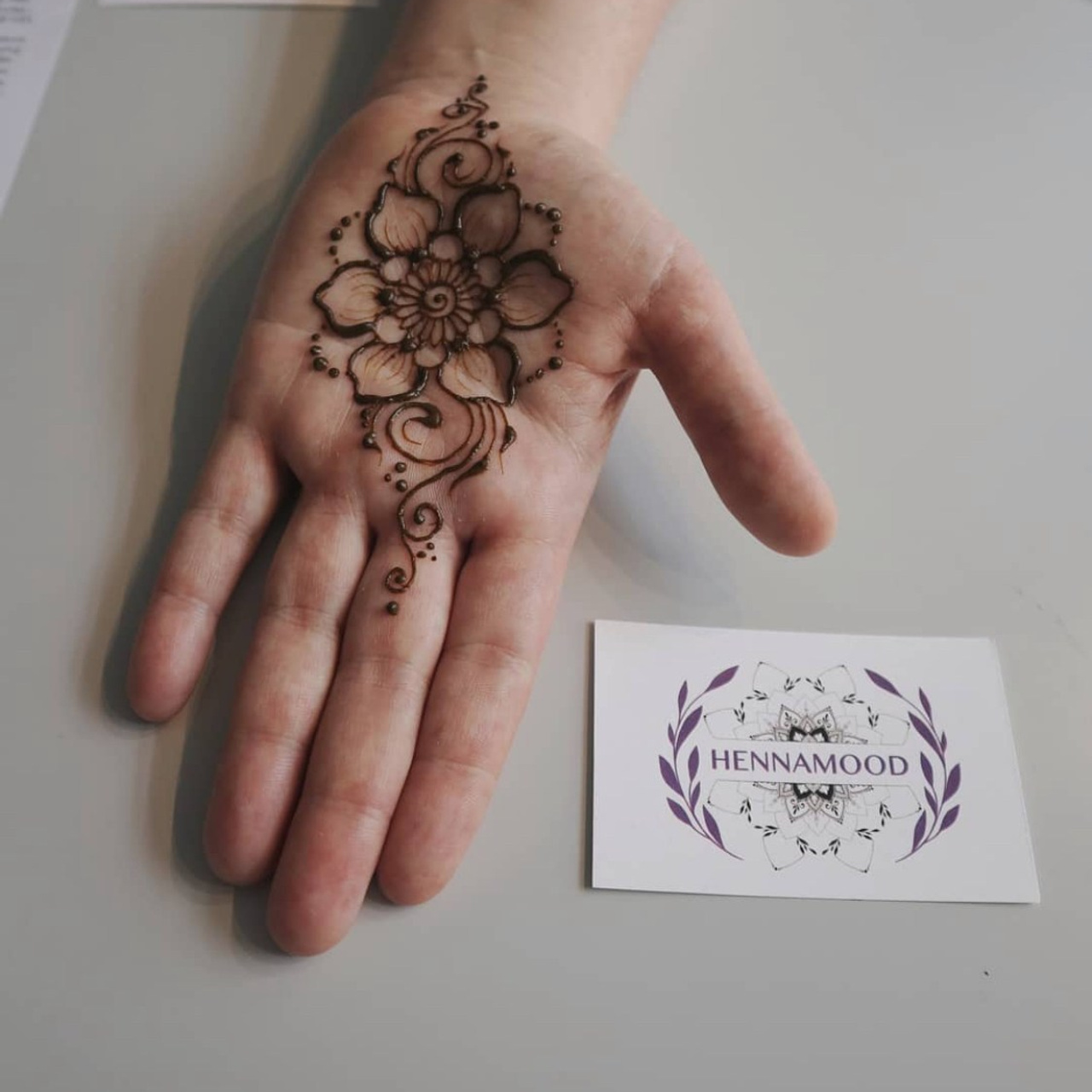 Hennafeste. Fotografie und Henna Kunst in Köln — Sylvette Loda