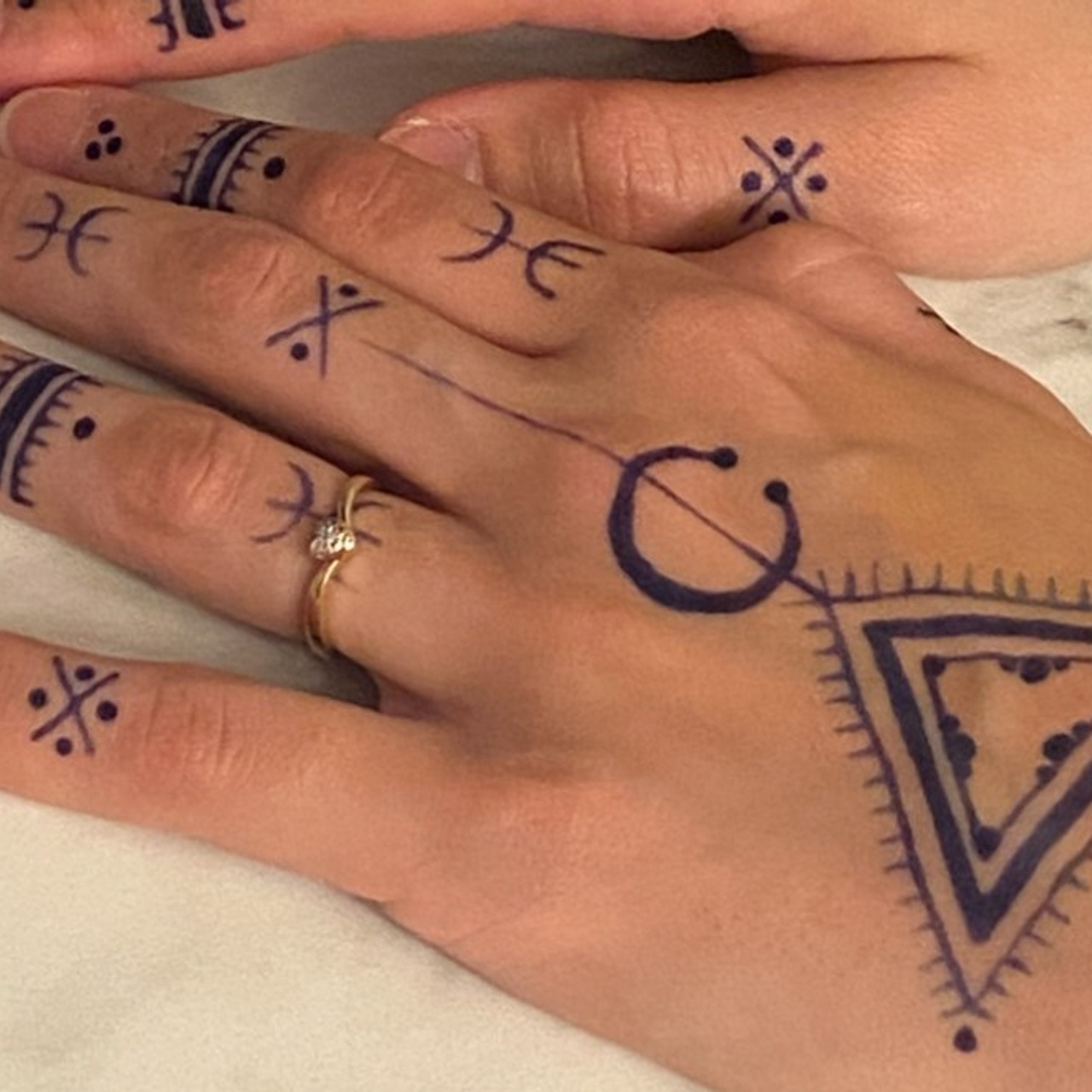 Hennafeste. Fotografie und Henna Kunst in Köln — Sylvette Loda