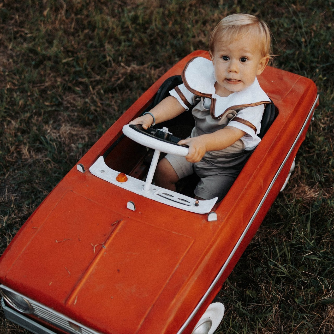 Customer Satisfaction. Family and Wedding Photographer