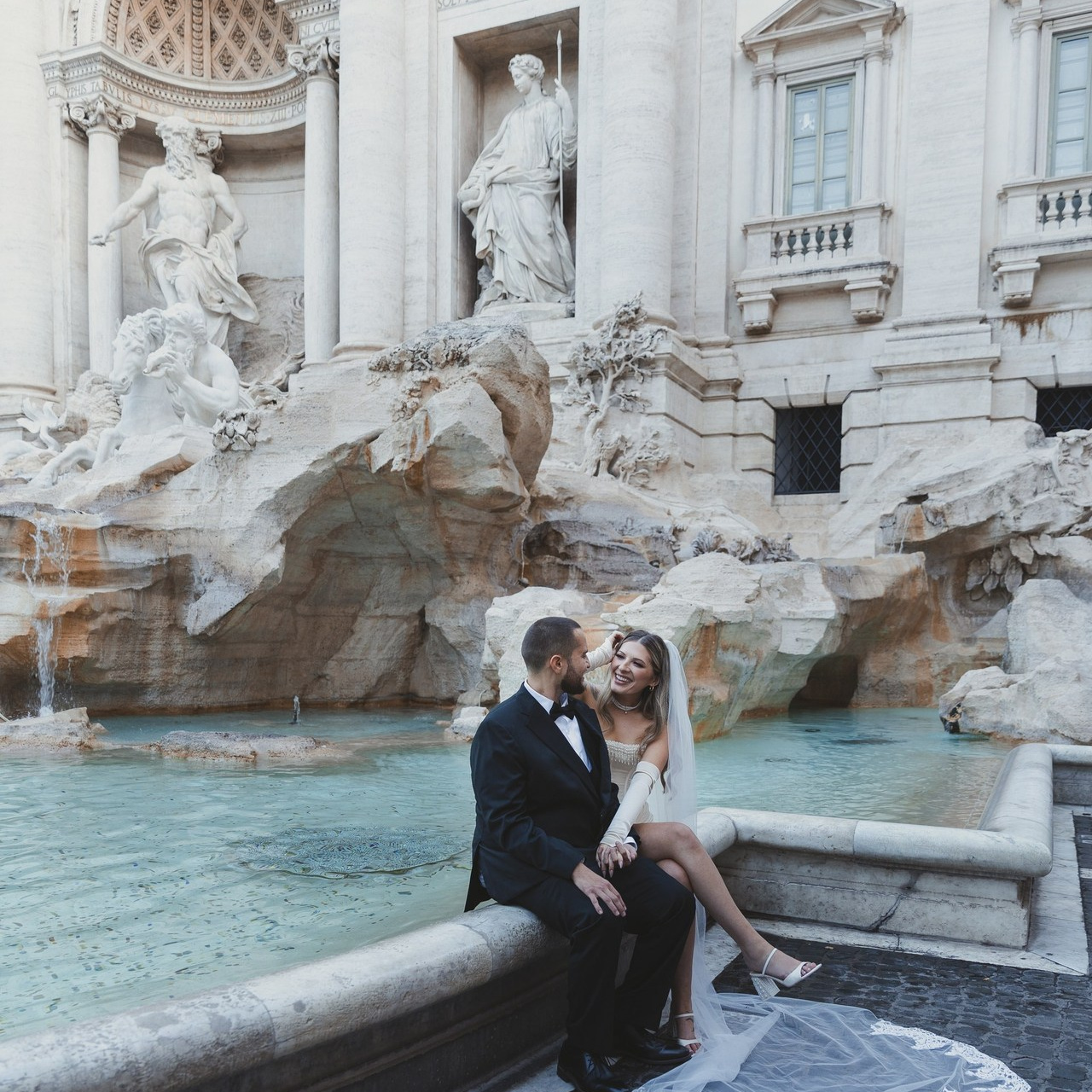 Elopement in Italy: A Guide to Intimate and Unforgettable Weddings. Elizaveta Razumova | Fotografa Cinematica per Love Story, Matrimoni e Ritratti
