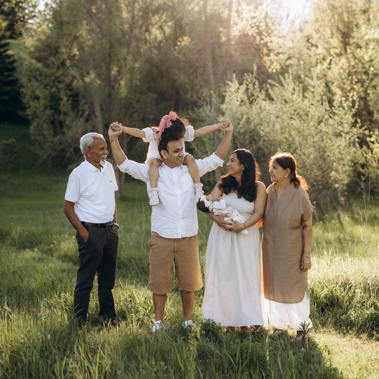Reviews. Anna Leb Photo