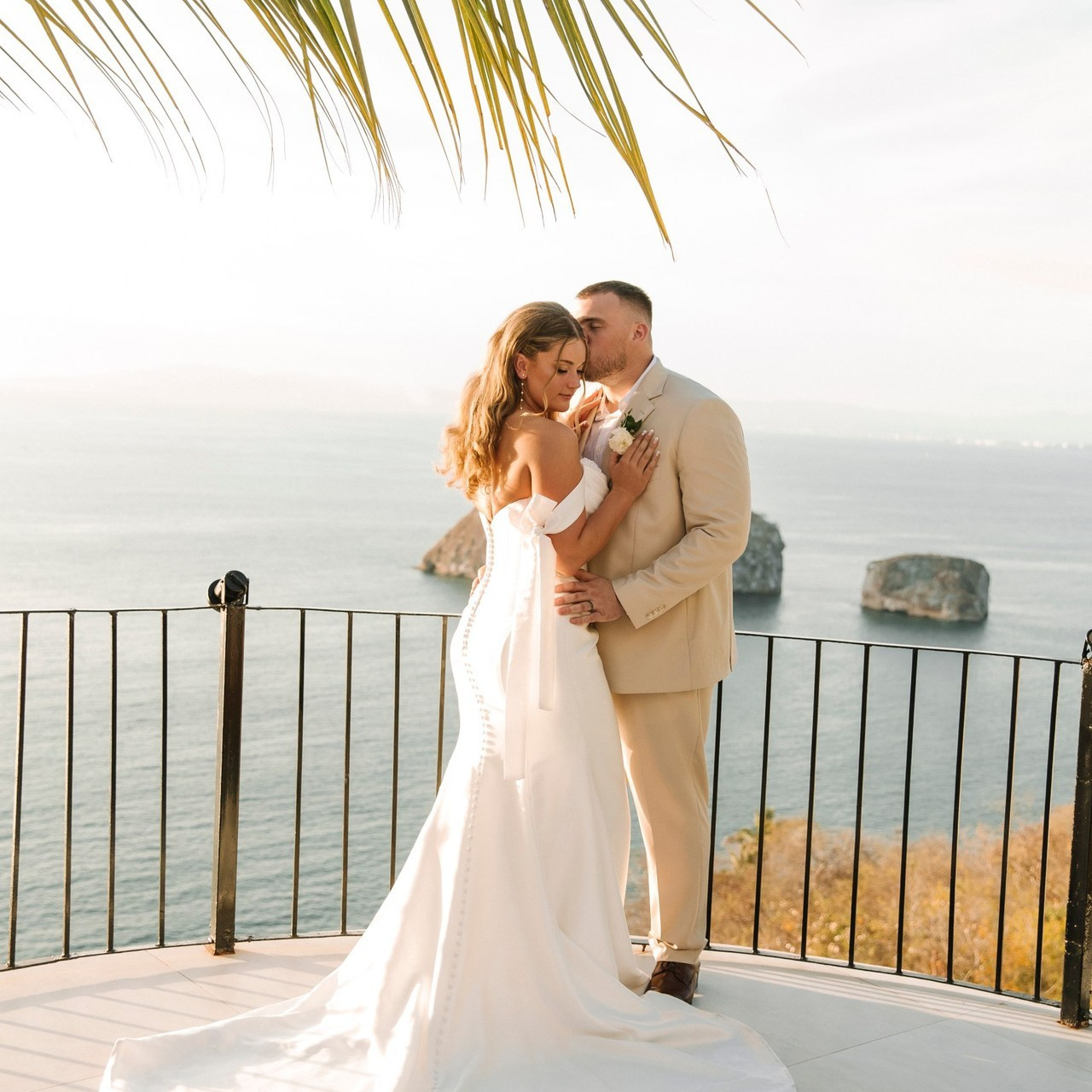 Reviews. Wedding photographer Mexico Sayulita Puerto Vallarta Punta Mita Cabo
