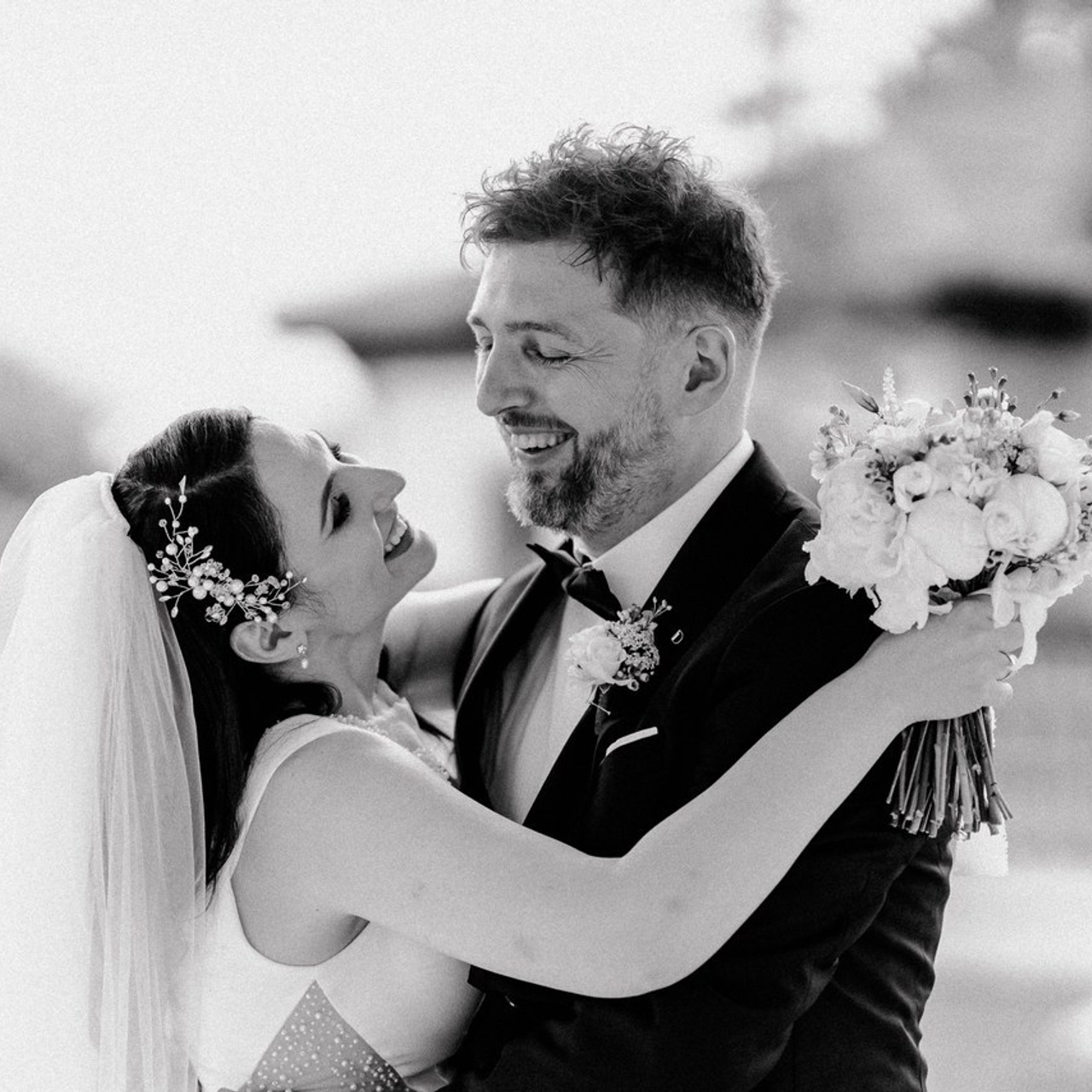 Fotograf Nuntă Profesional — Fotografie Jurnalistică și Clasică Lucaci Cornel. Fotograf de nuntă, corporate, botezuri, majorate și aniversări Roman, Lucaci Cornel